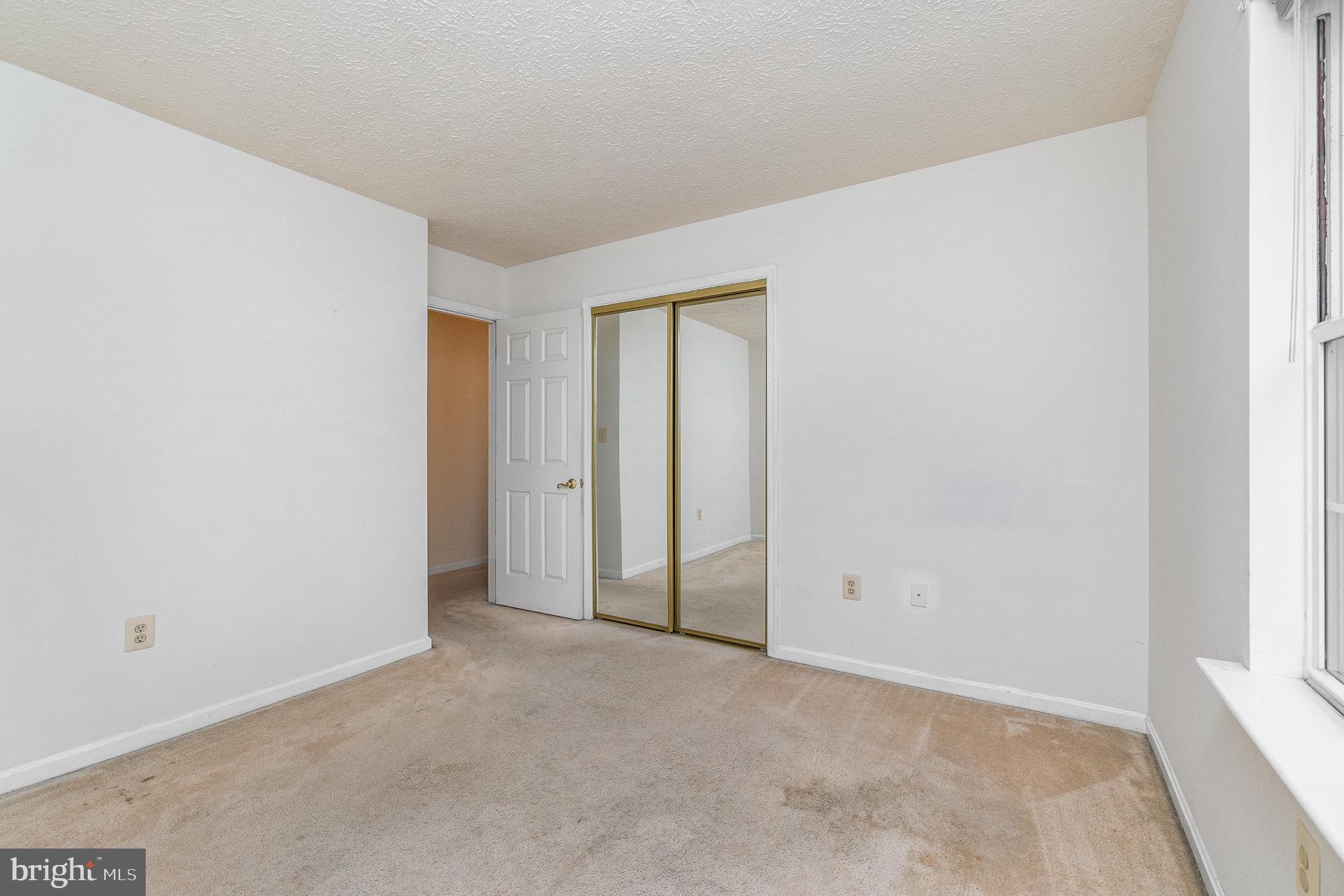 FOXBOROUGH FARMS - Residential