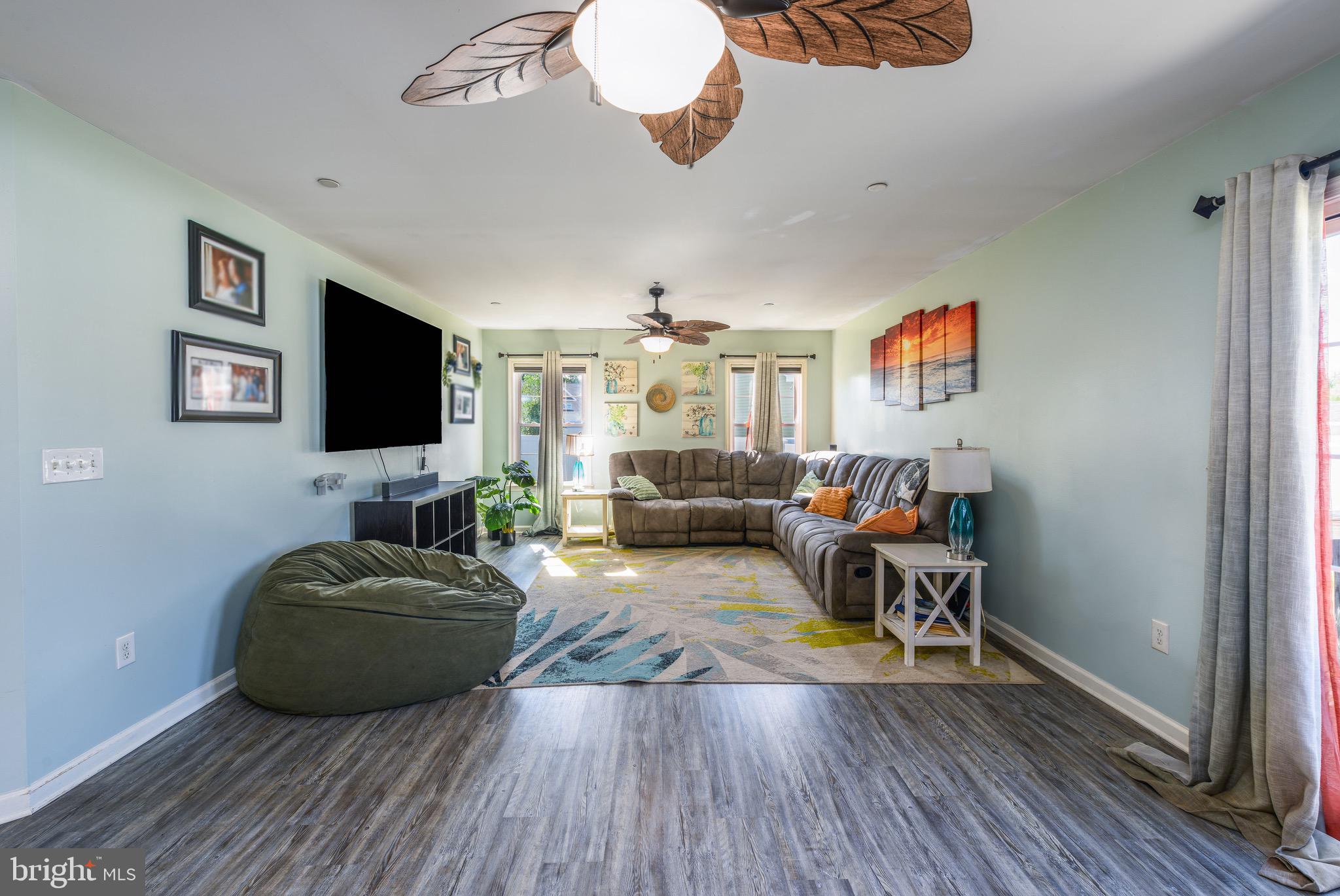 WOODLAND MANOR - Residential