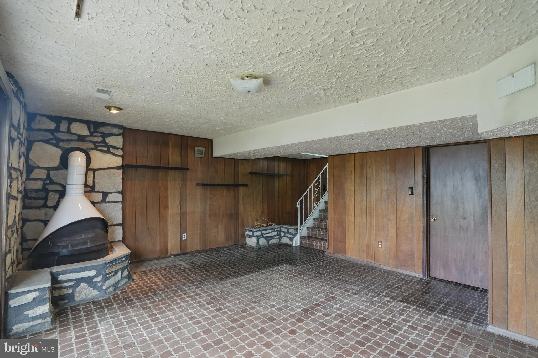 BUSTLETON - Residential