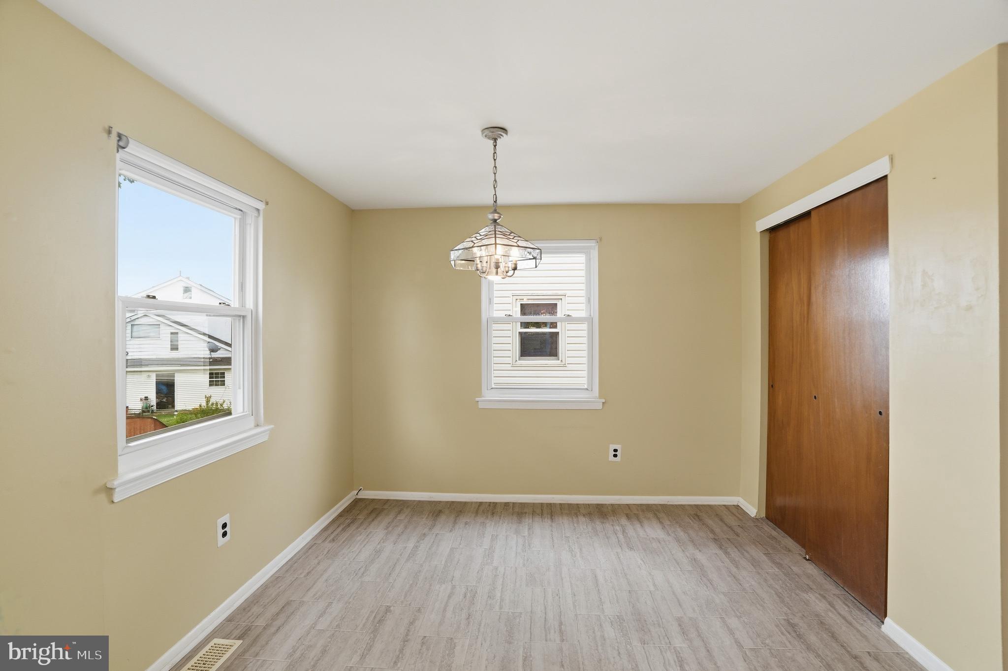 BUSTLETON - Residential