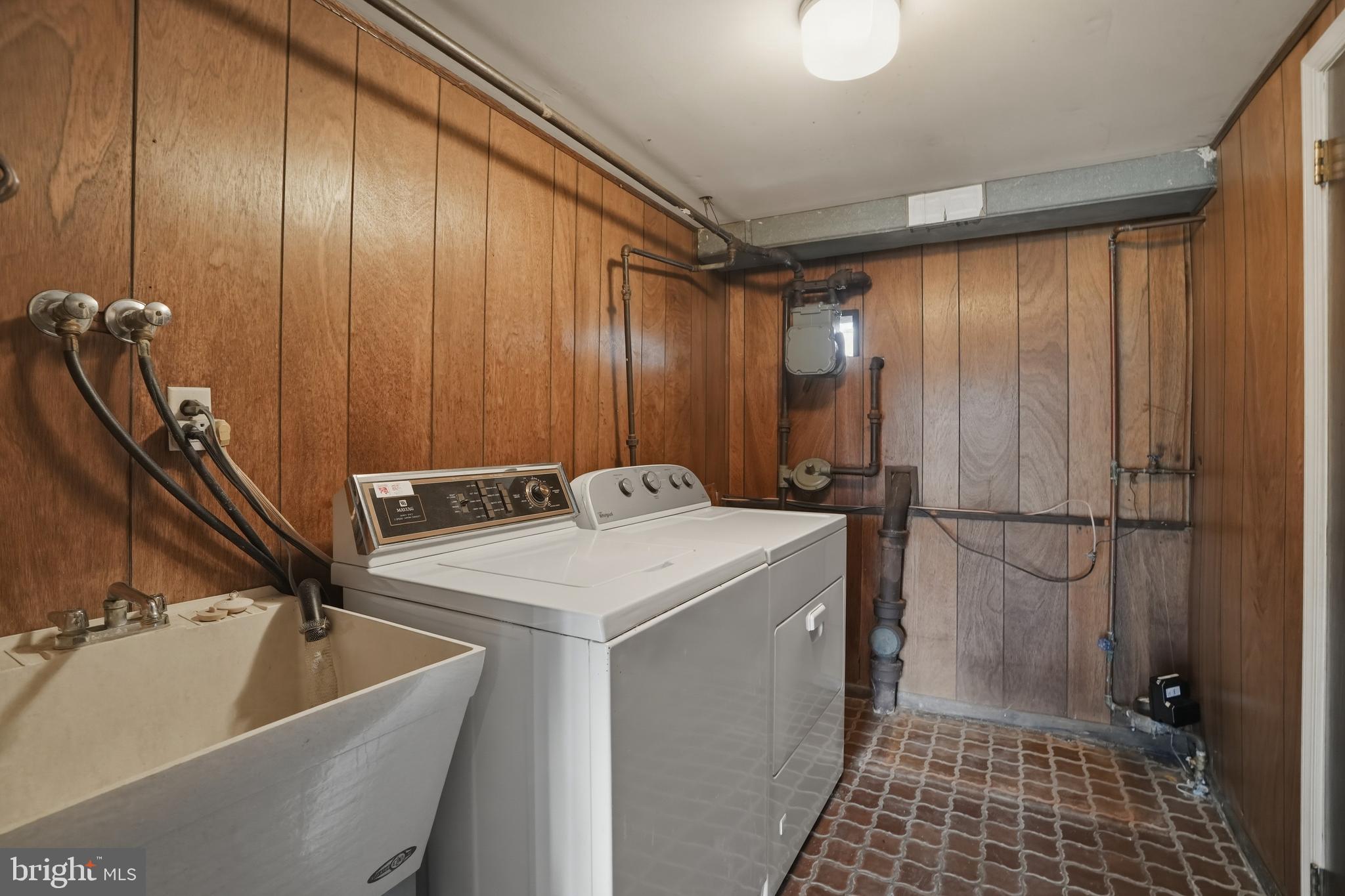 BUSTLETON - Residential