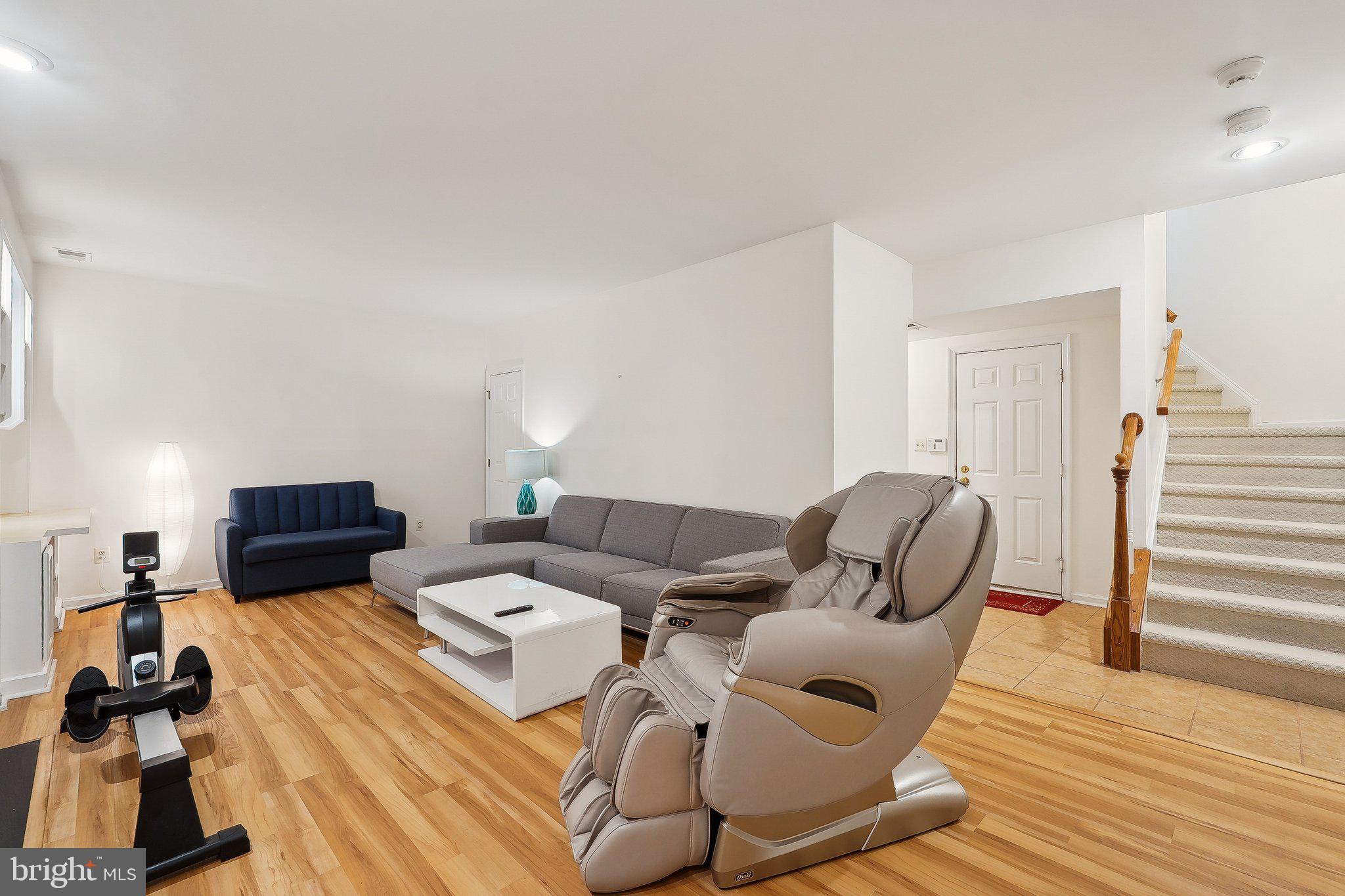 WESTWOOD TOWNS - Residential Lease