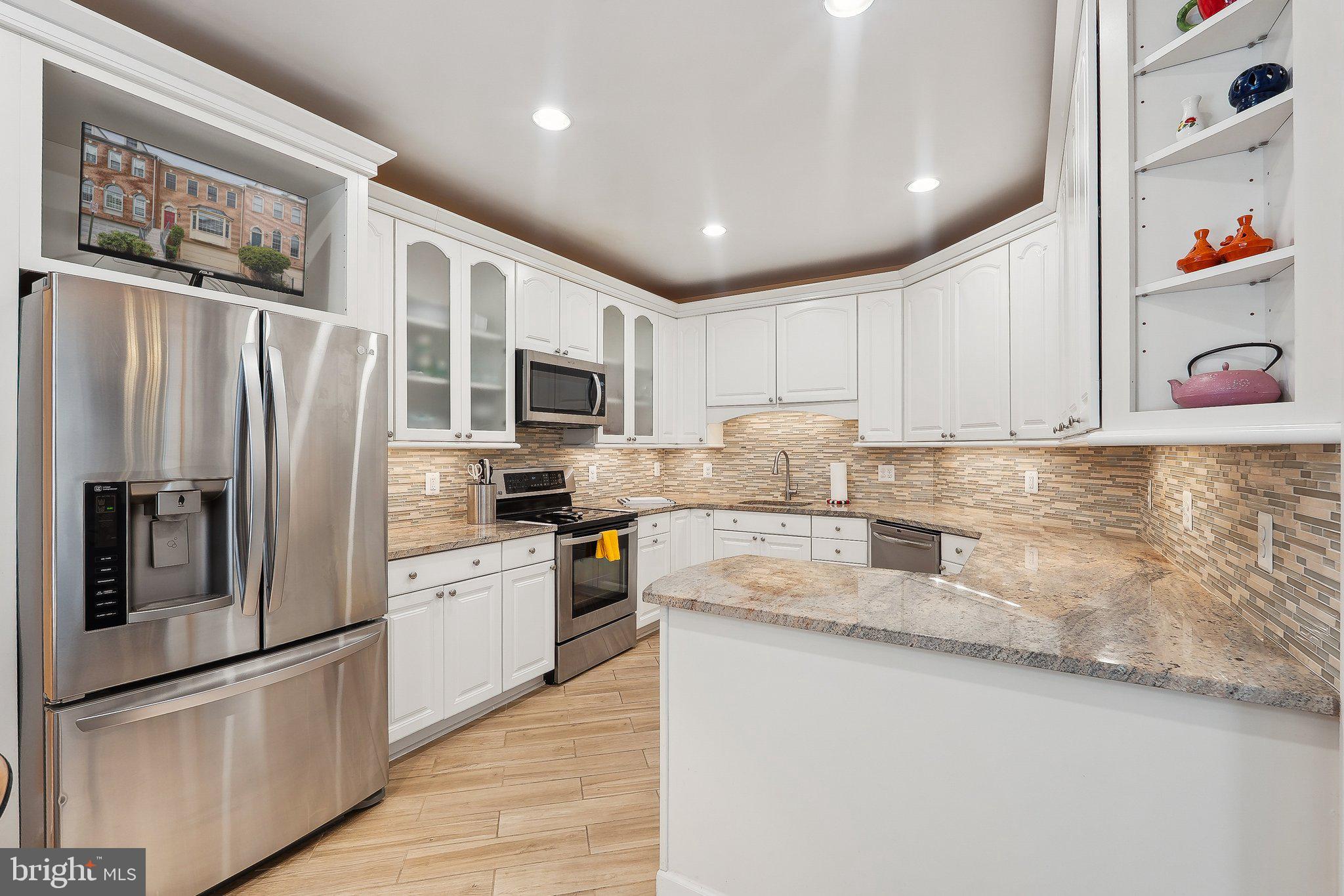 WESTWOOD TOWNS - Residential Lease