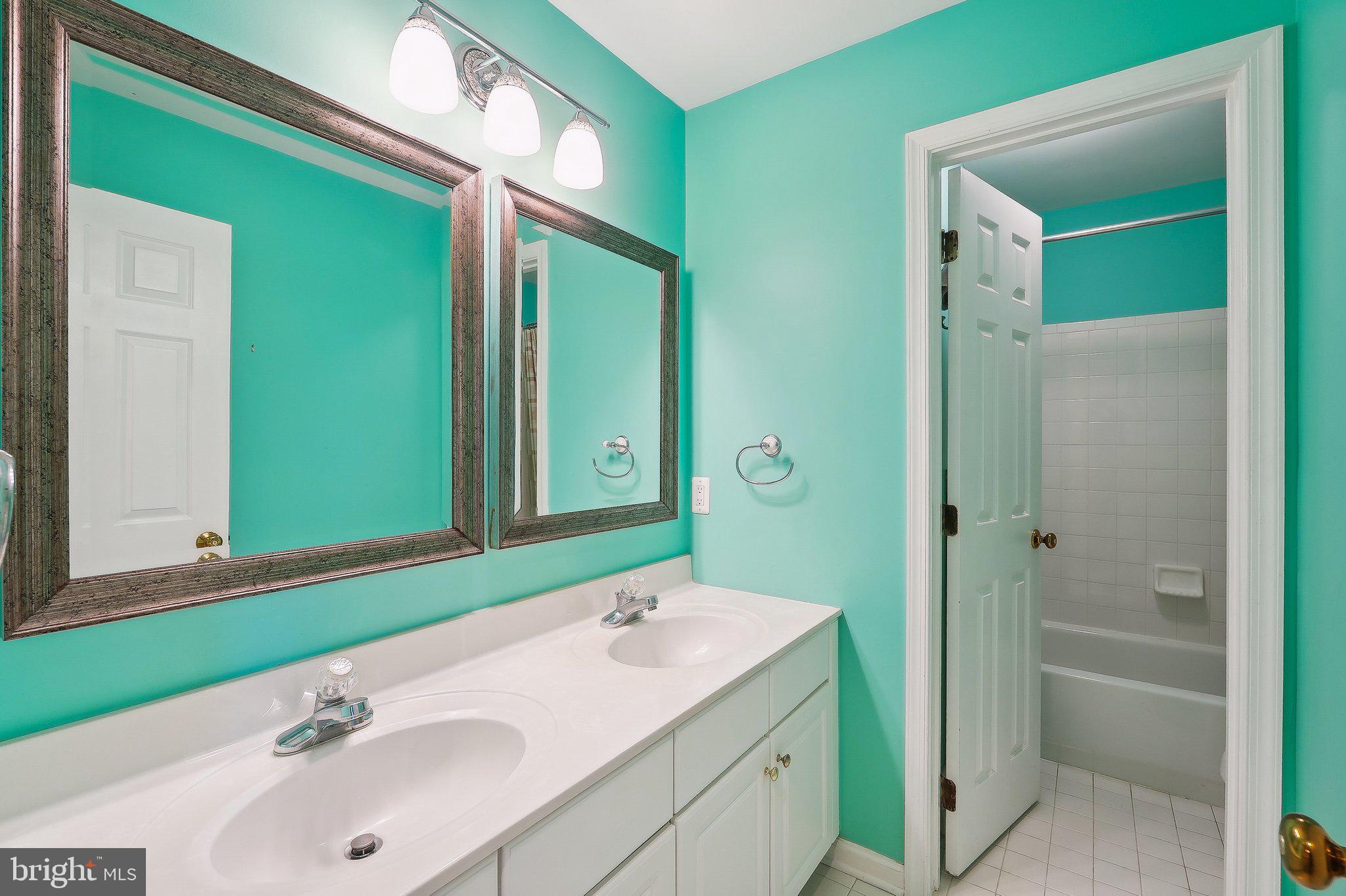 WESTWOOD TOWNS - Residential Lease