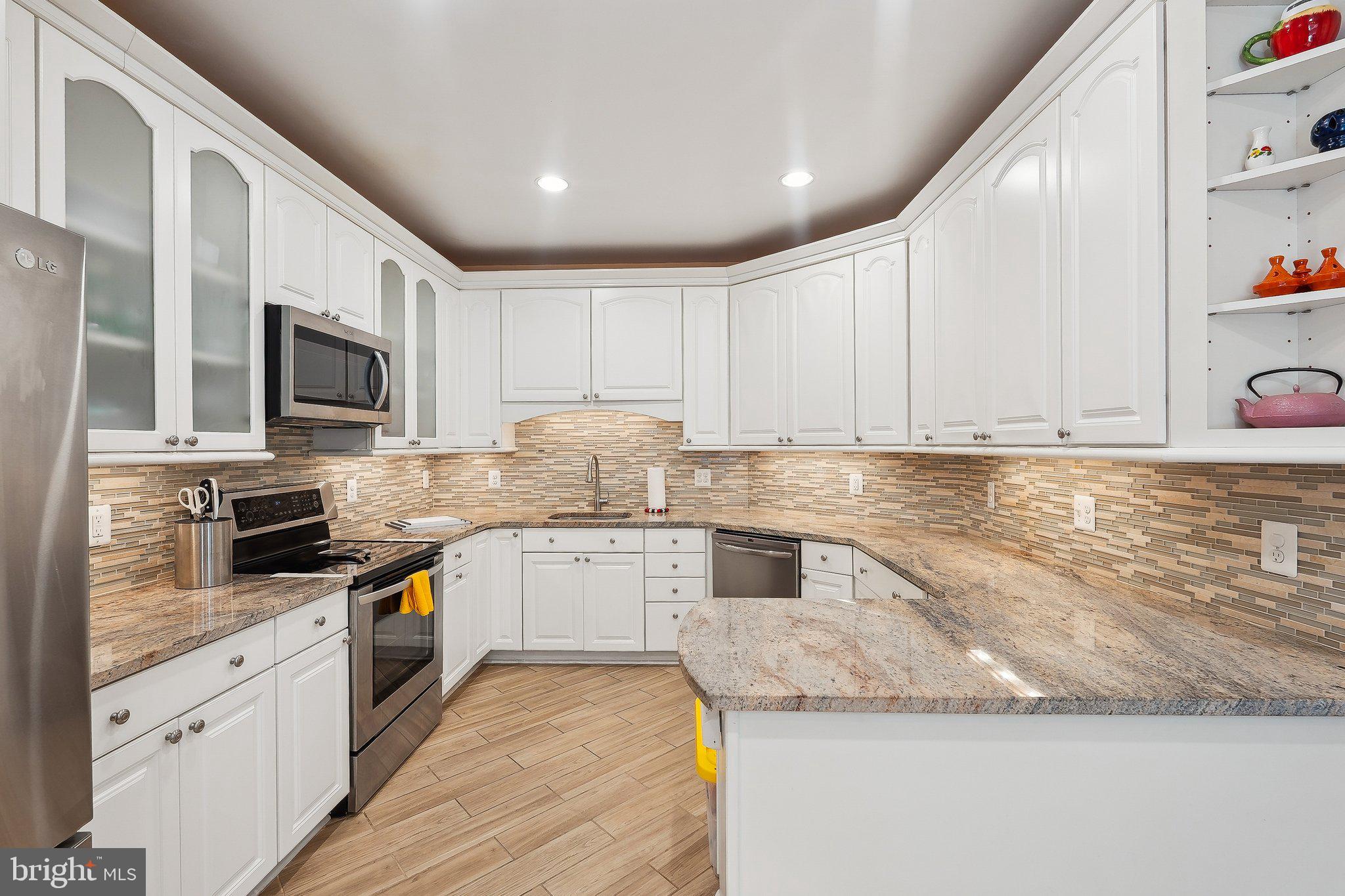 WESTWOOD TOWNS - Residential Lease