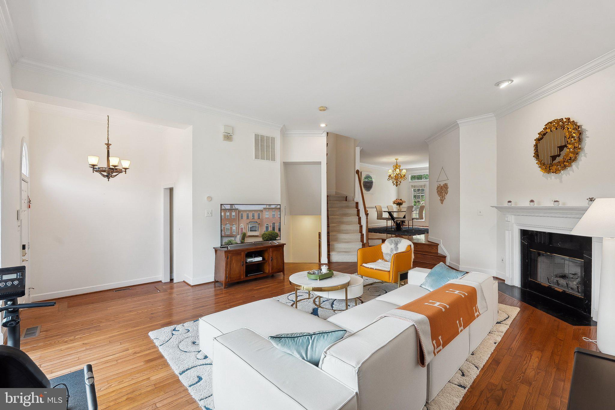 WESTWOOD TOWNS - Residential Lease