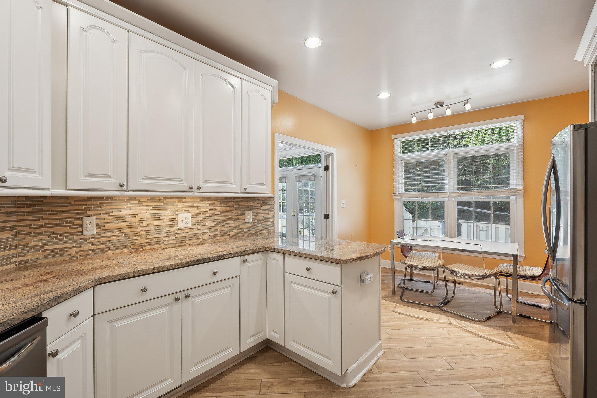 WESTWOOD TOWNS - Residential Lease