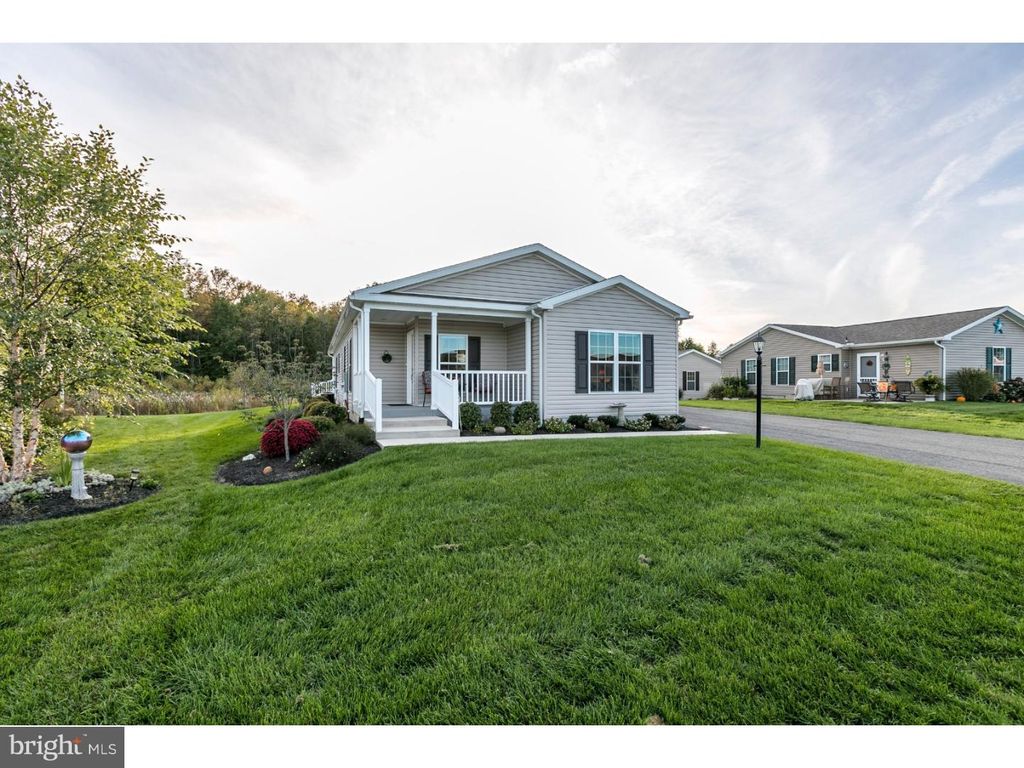Photo of 16 Cormorant Drive, BECHTELSVILLE, PA 19505 (MLS # PABK2069242)