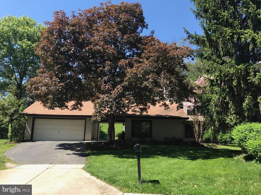 Beautiful renovated California contemporary, 4 Bedrooms, 2.5 Baths detached home. PLENTY OF LIGHT! HOUSE BACK TO TREES!  BEAUTIFUL LARGE PRIVATE BACK YARD WITH SLATE PATIO TO ENTERTAIN LARGE FAMILY GATHERING * Great room off of kitchen** Updated kitchen and baths,granite, newer windows** 2 car garage, skylights*recessed lighting** TENANTS OCCUPIED SO PLEASE GIVE 24HRS NOTICE FOR ALL SHOWING APPOINTMENTS.