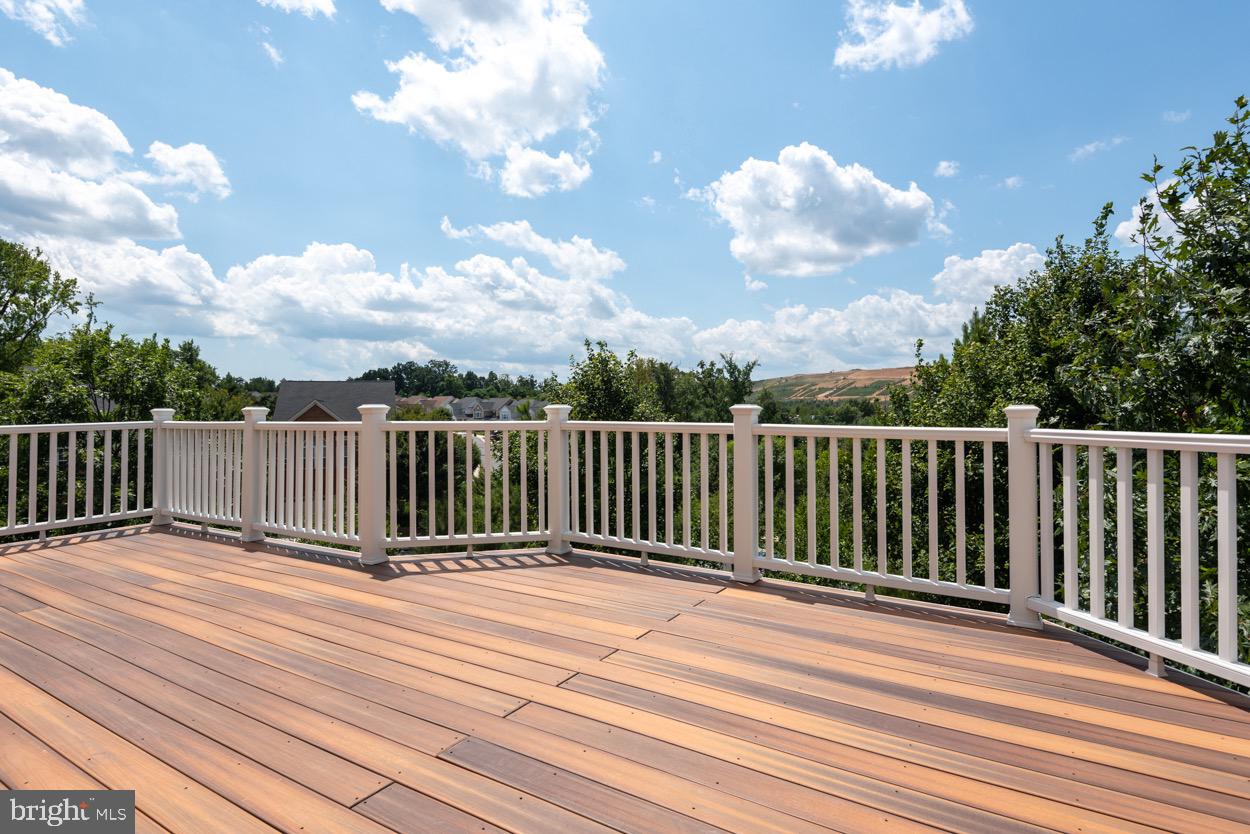 BARNES - Residential