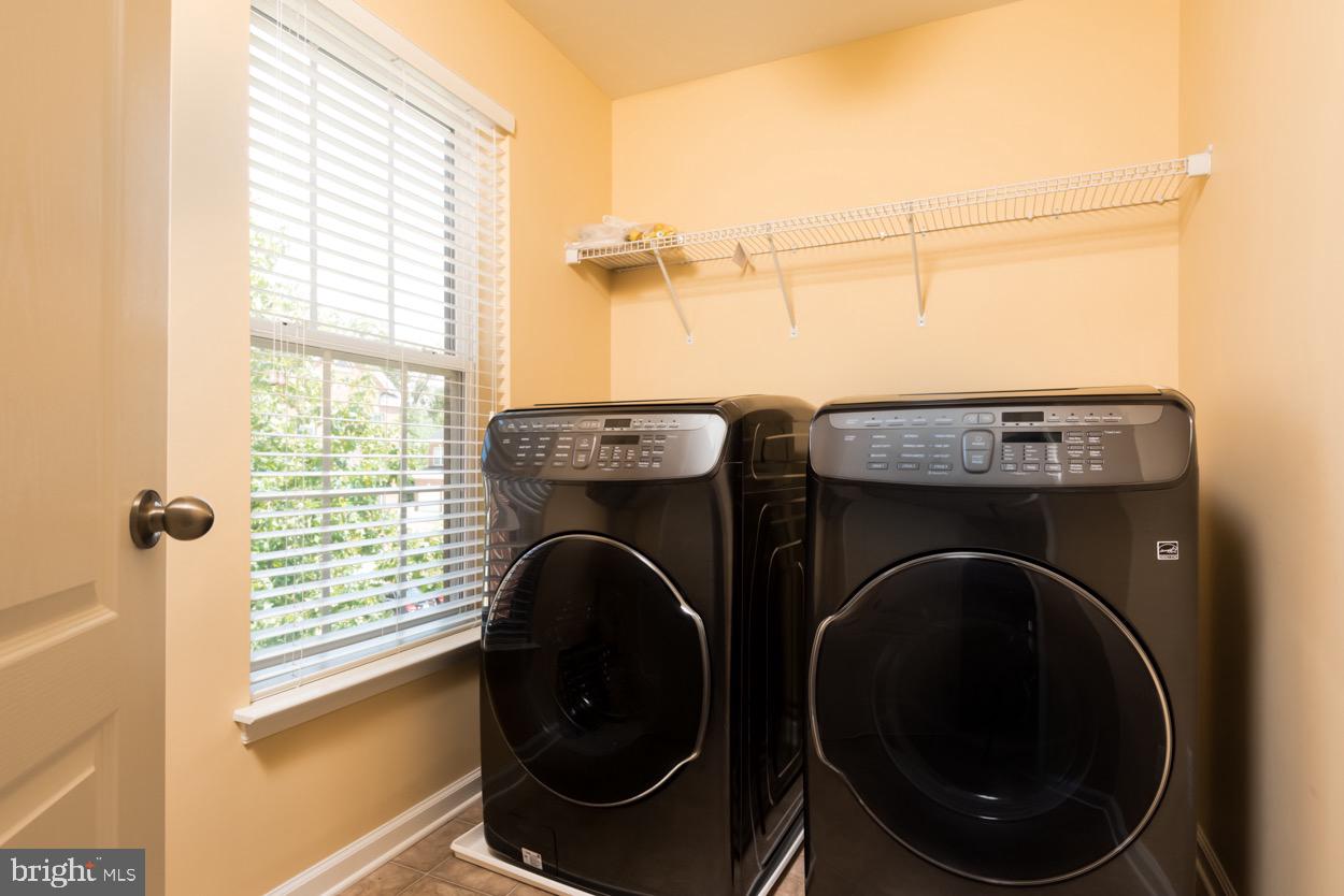 BARNES - Residential