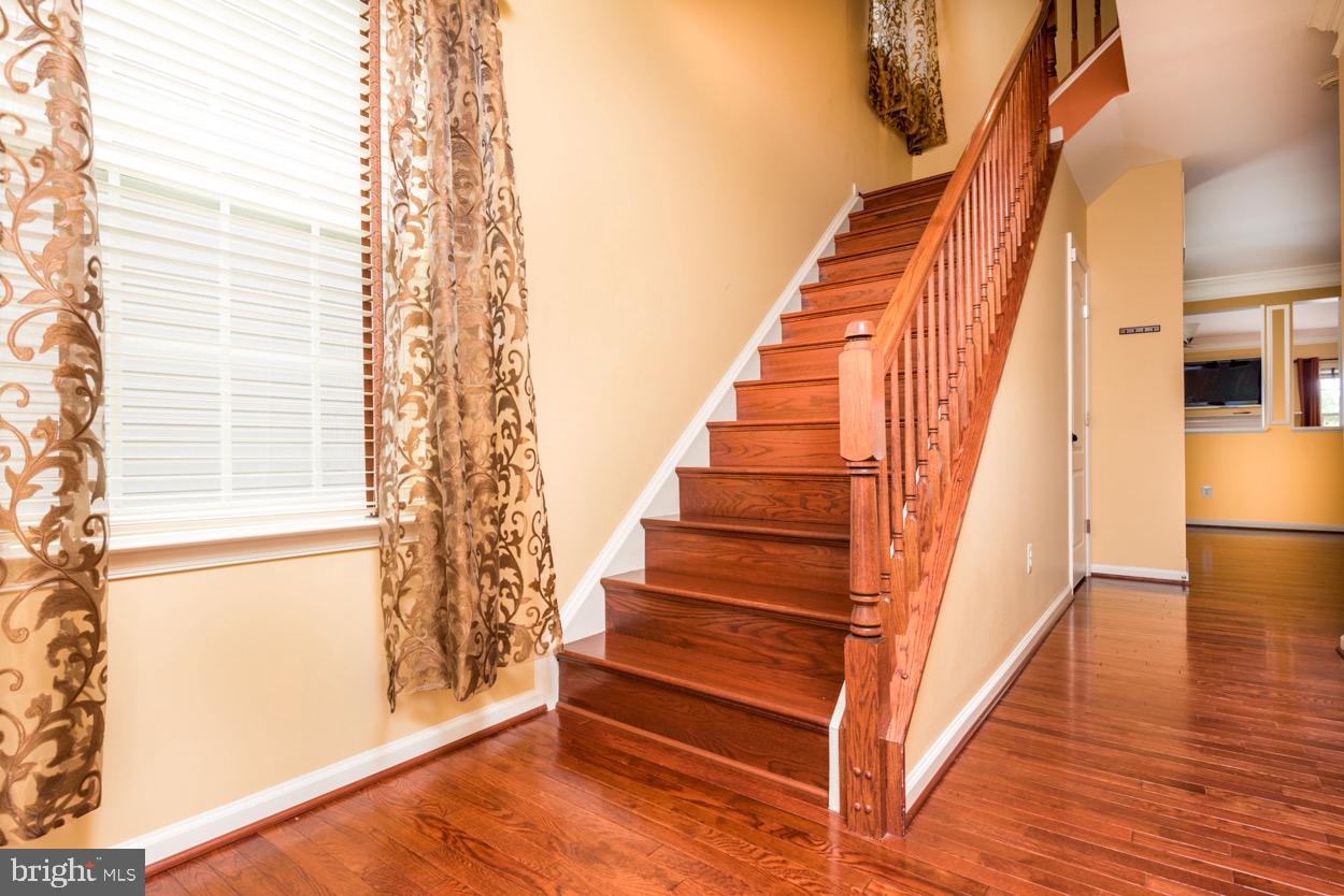 BARNES - Residential