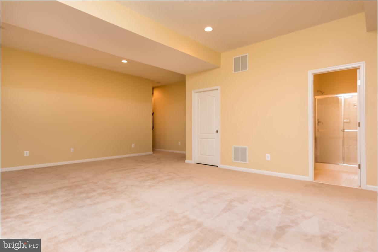 BARNES - Residential