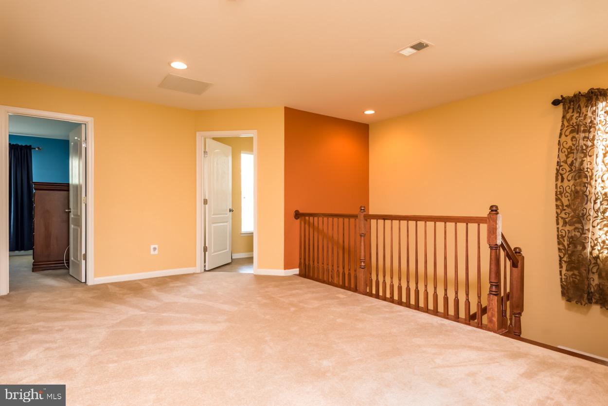 BARNES - Residential