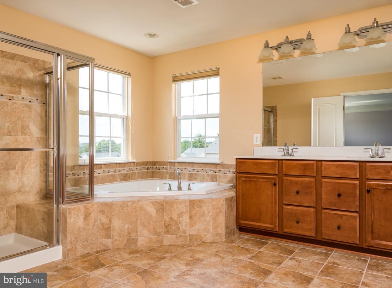 BARNES - Residential