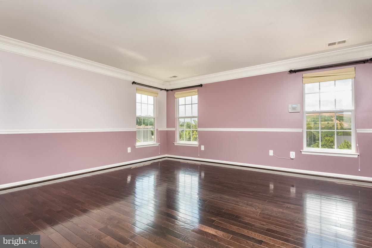 BARNES - Residential