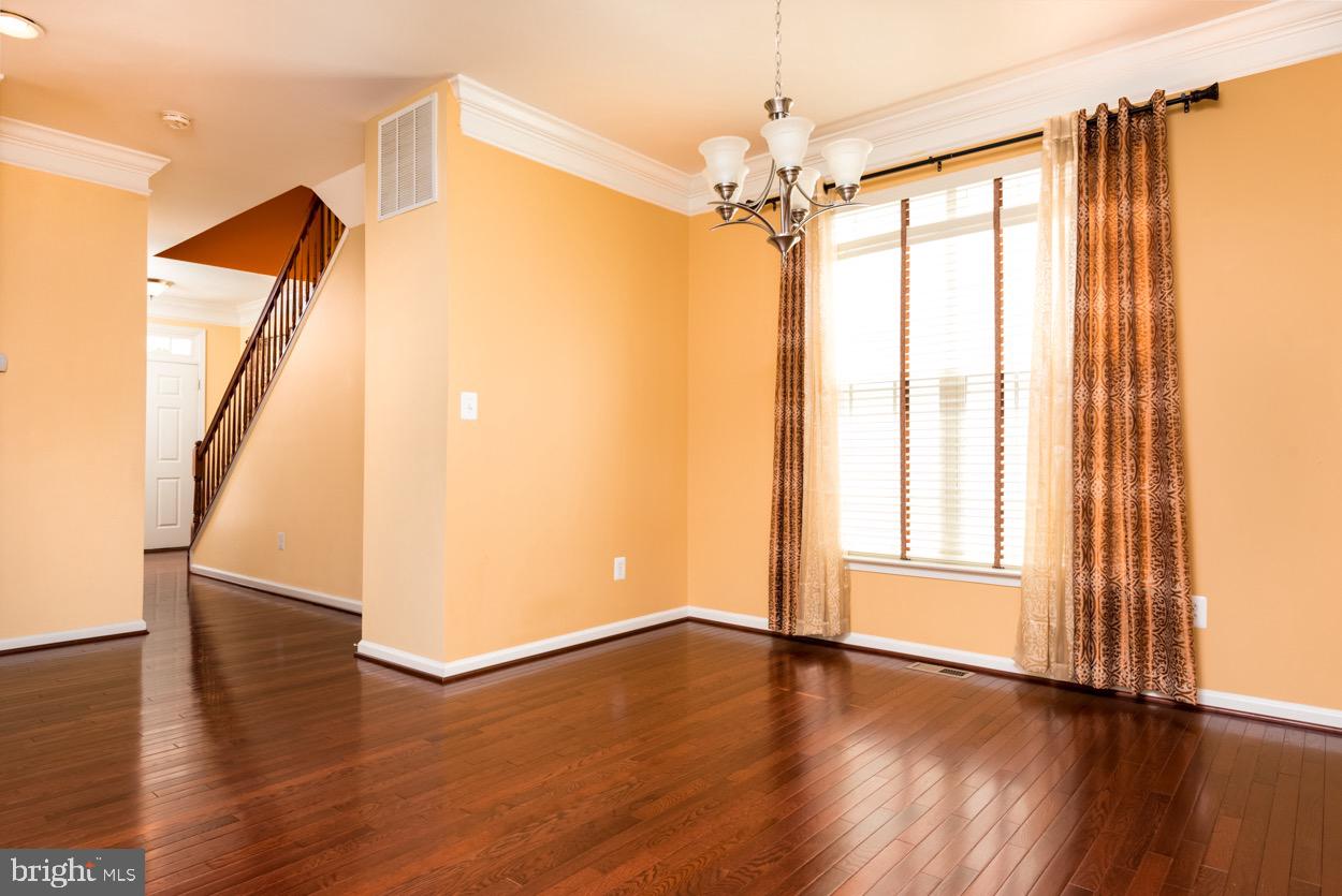 BARNES - Residential