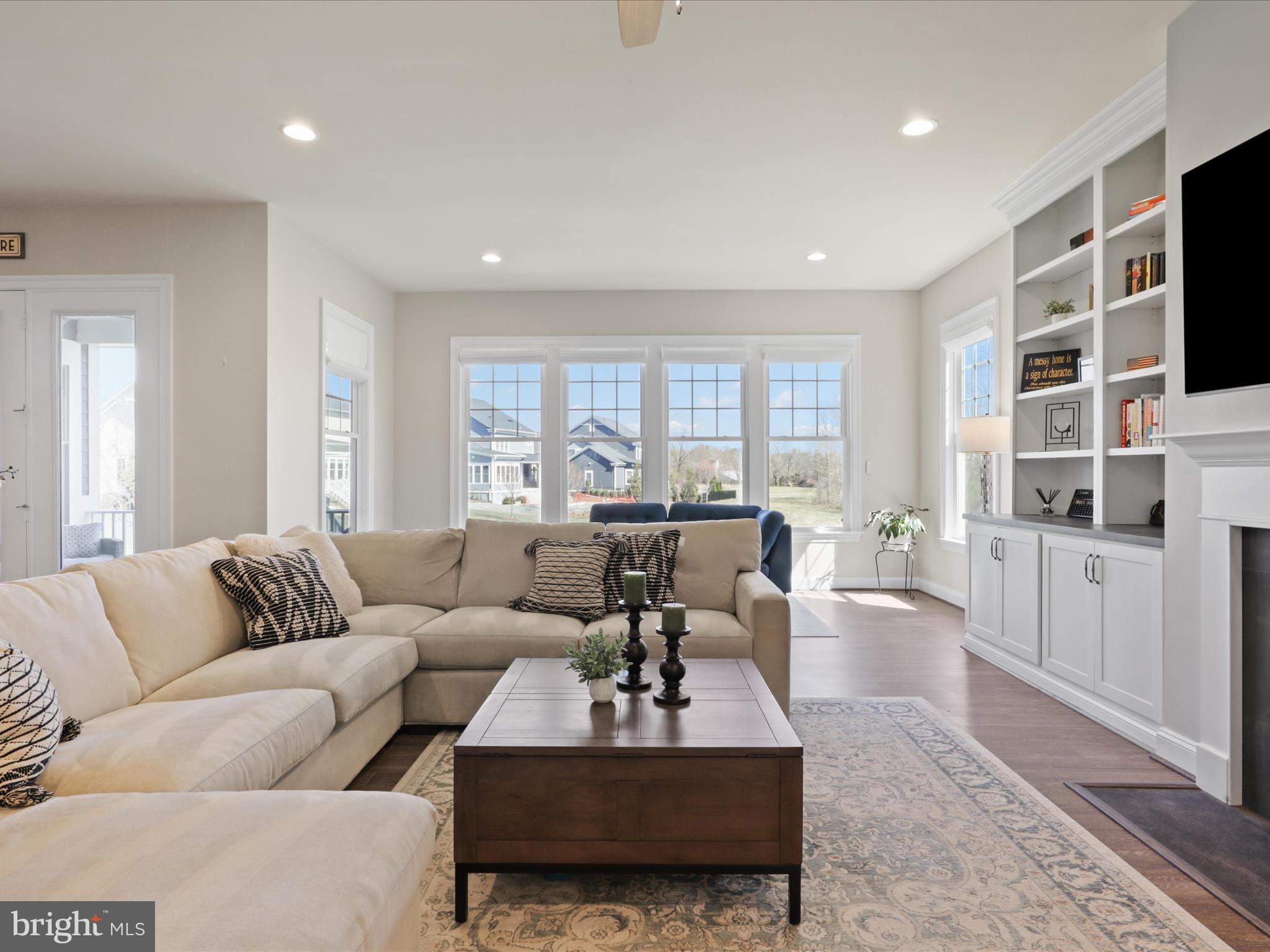 GREENS SOUTH AT WILLOWSF - Residential