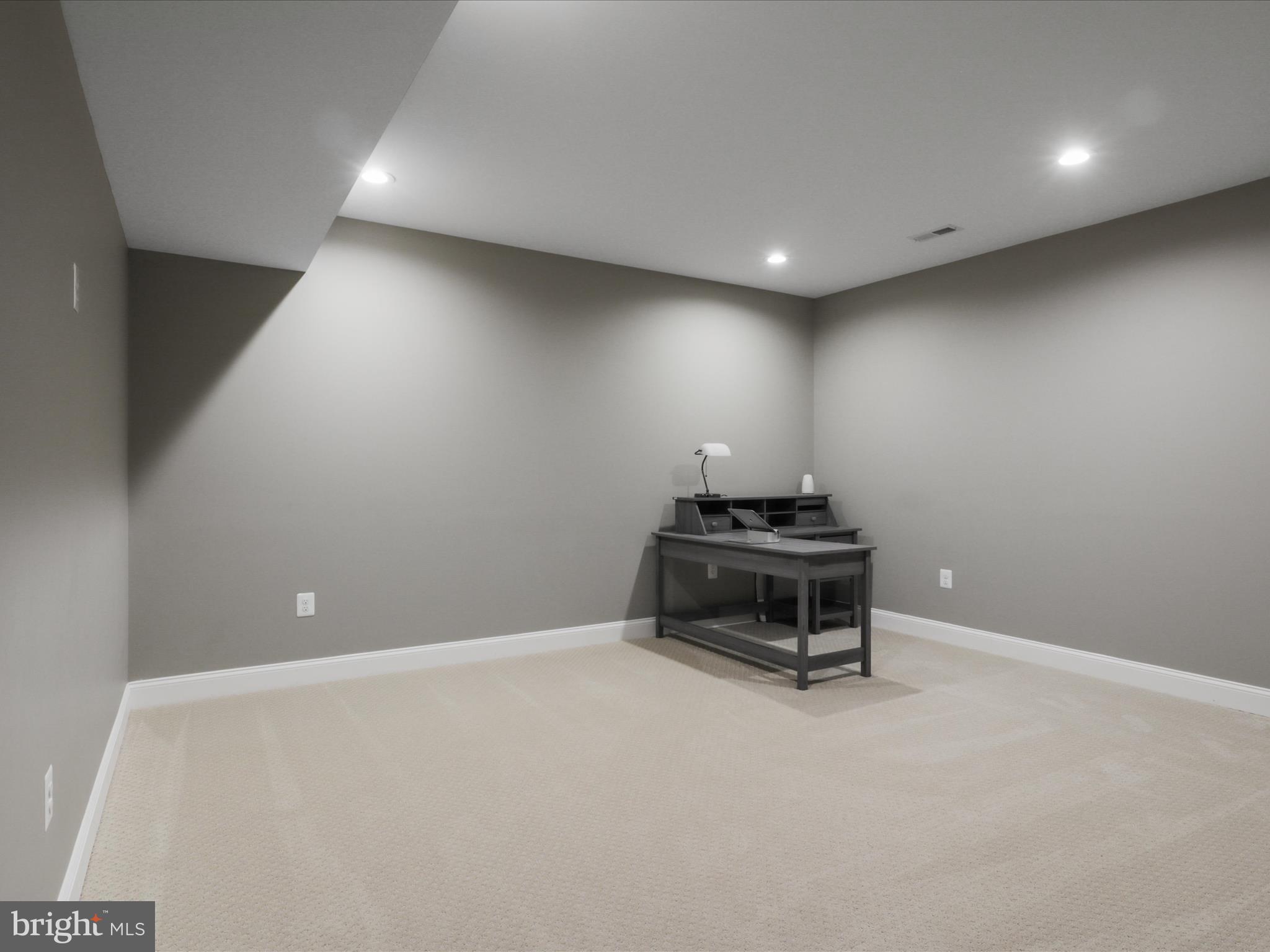 GREENS SOUTH AT WILLOWSF - Residential