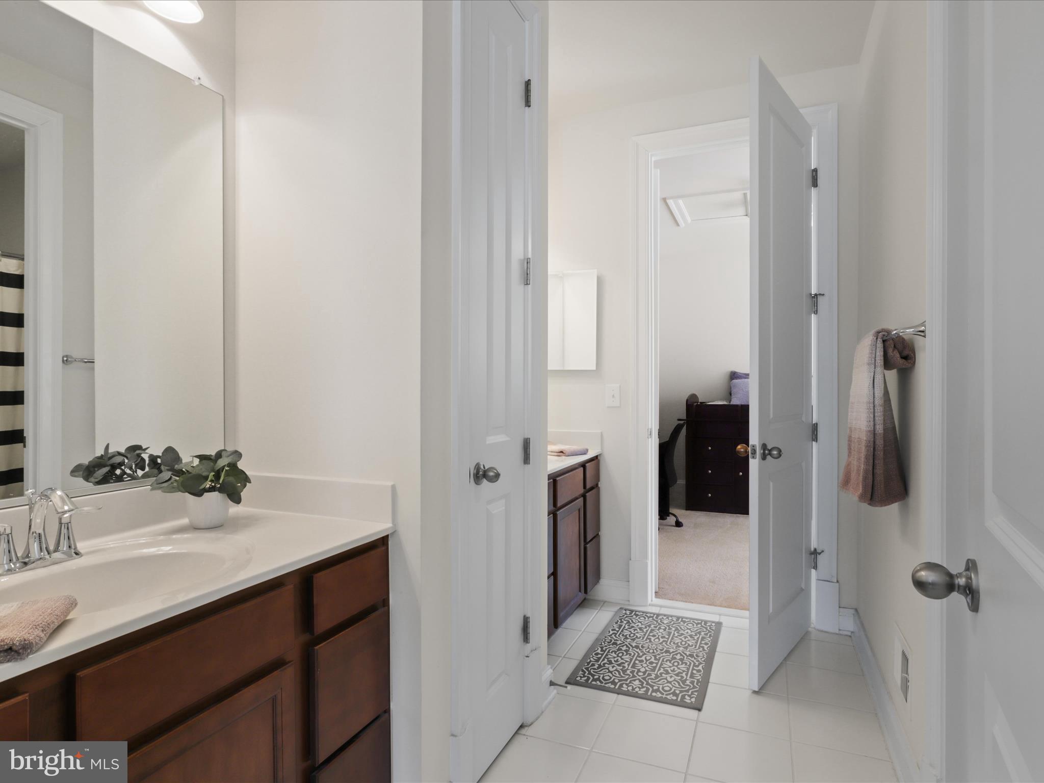 GREENS SOUTH AT WILLOWSF - Residential