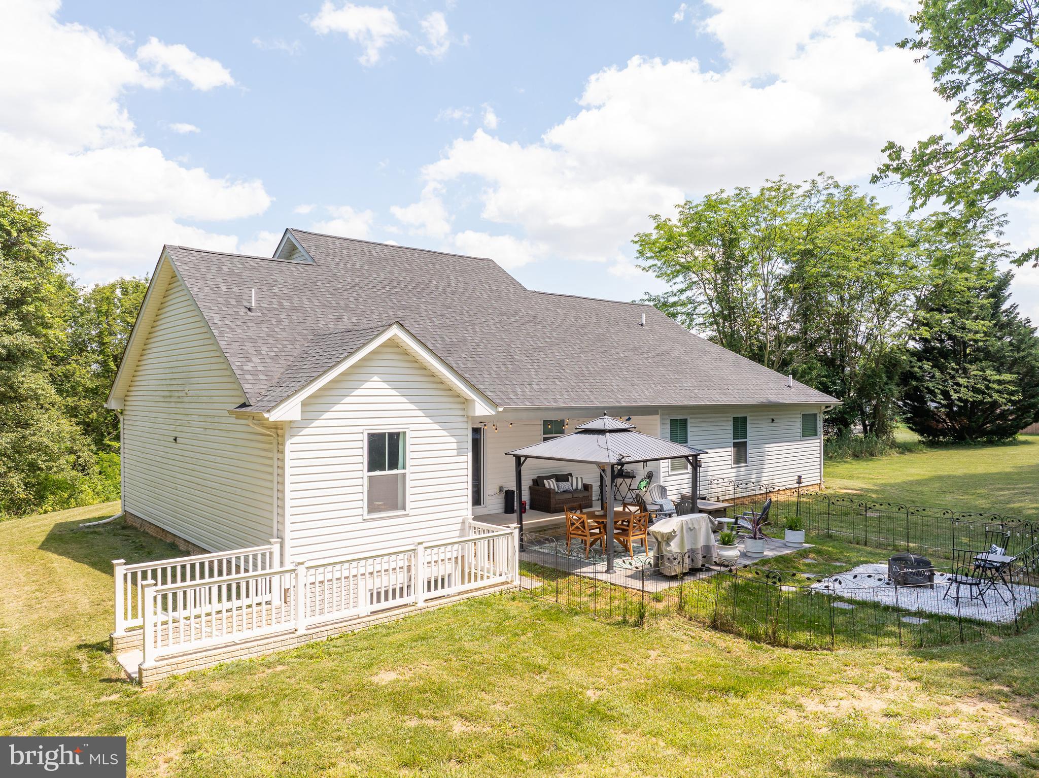 CLAYMONT CHASE - Residential