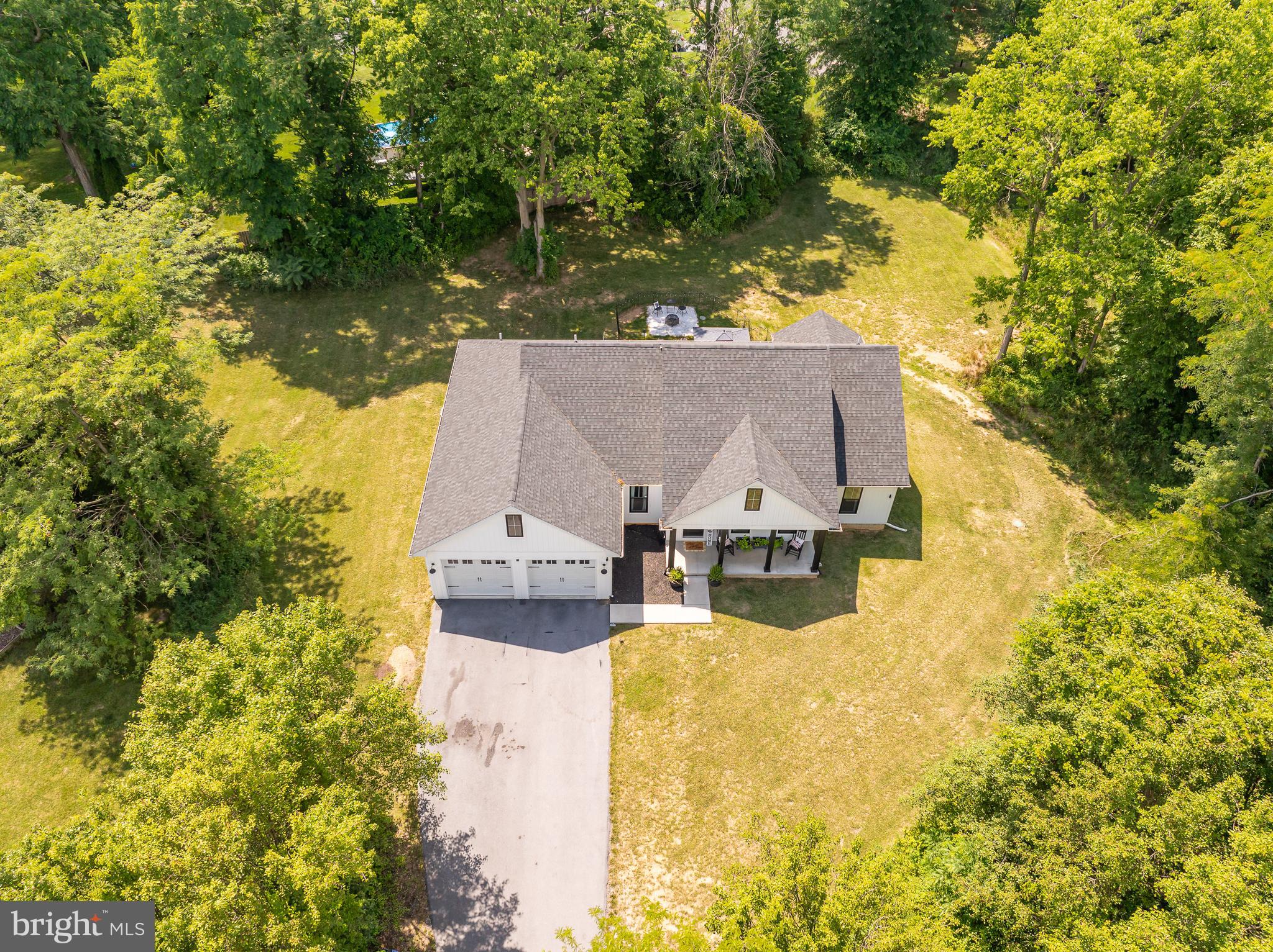 CLAYMONT CHASE - Residential