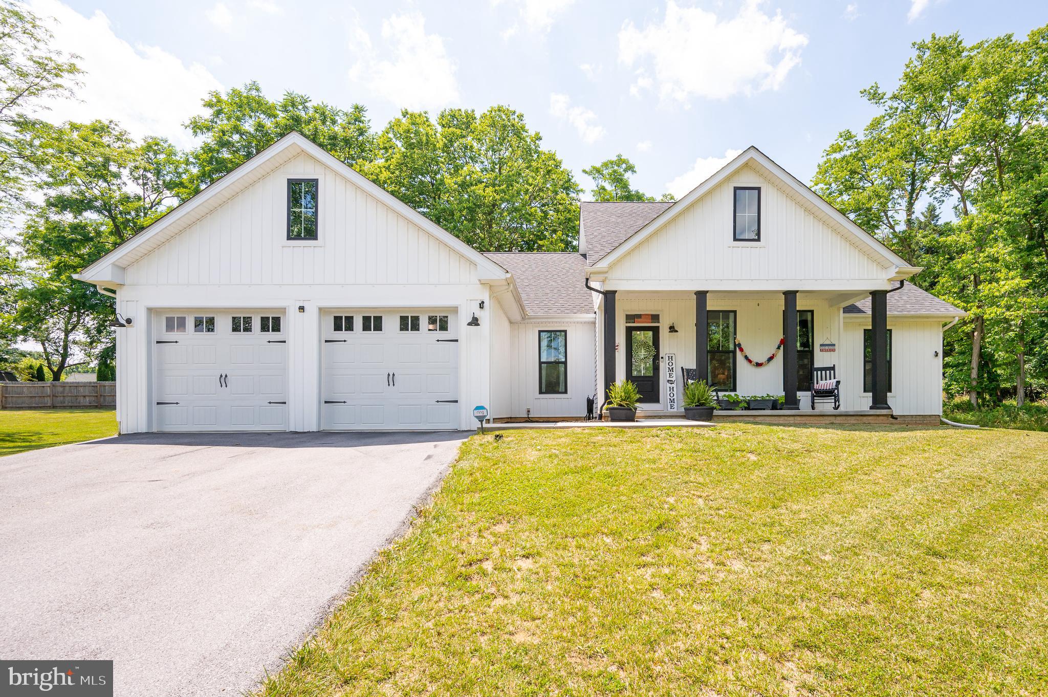 CLAYMONT CHASE - Residential