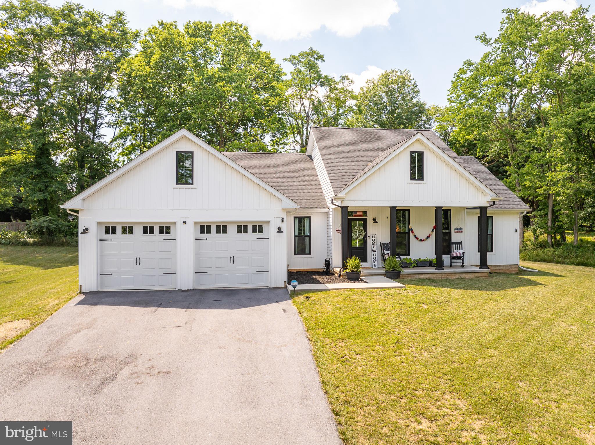 CLAYMONT CHASE - Residential