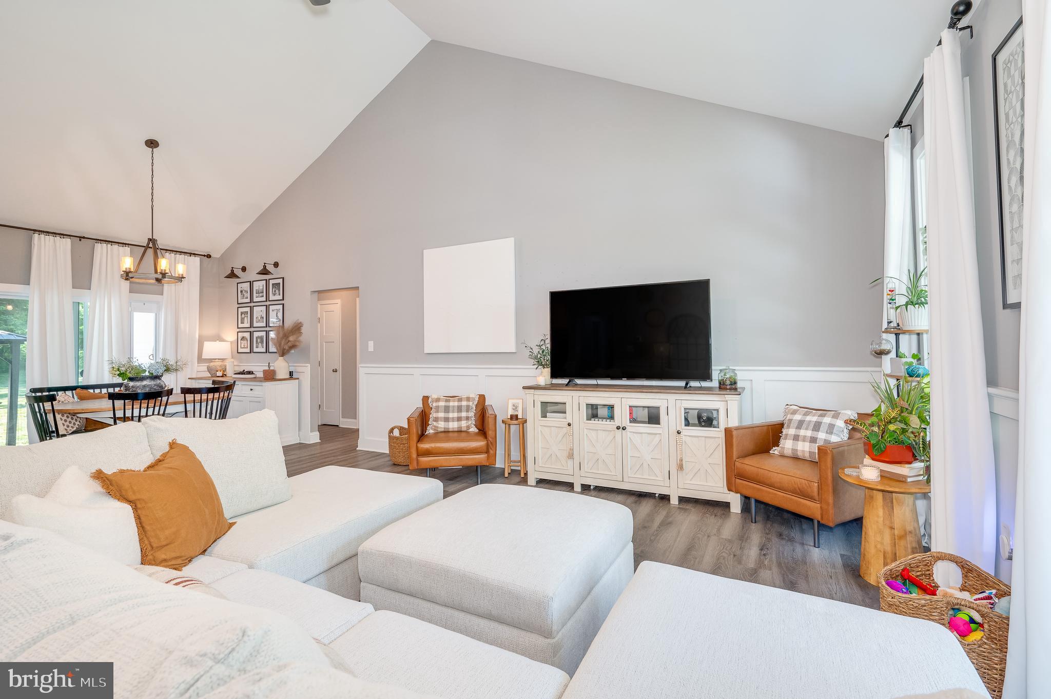 CLAYMONT CHASE - Residential