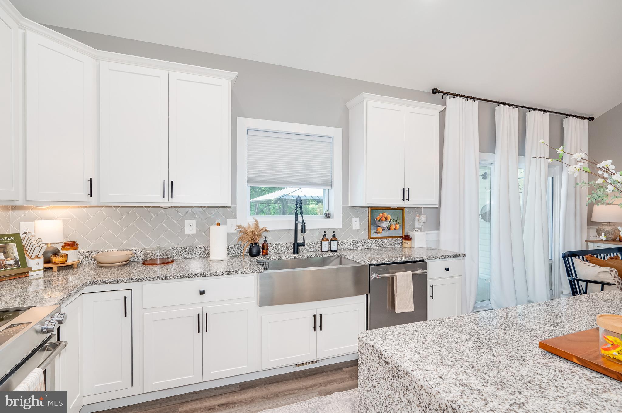 CLAYMONT CHASE - Residential