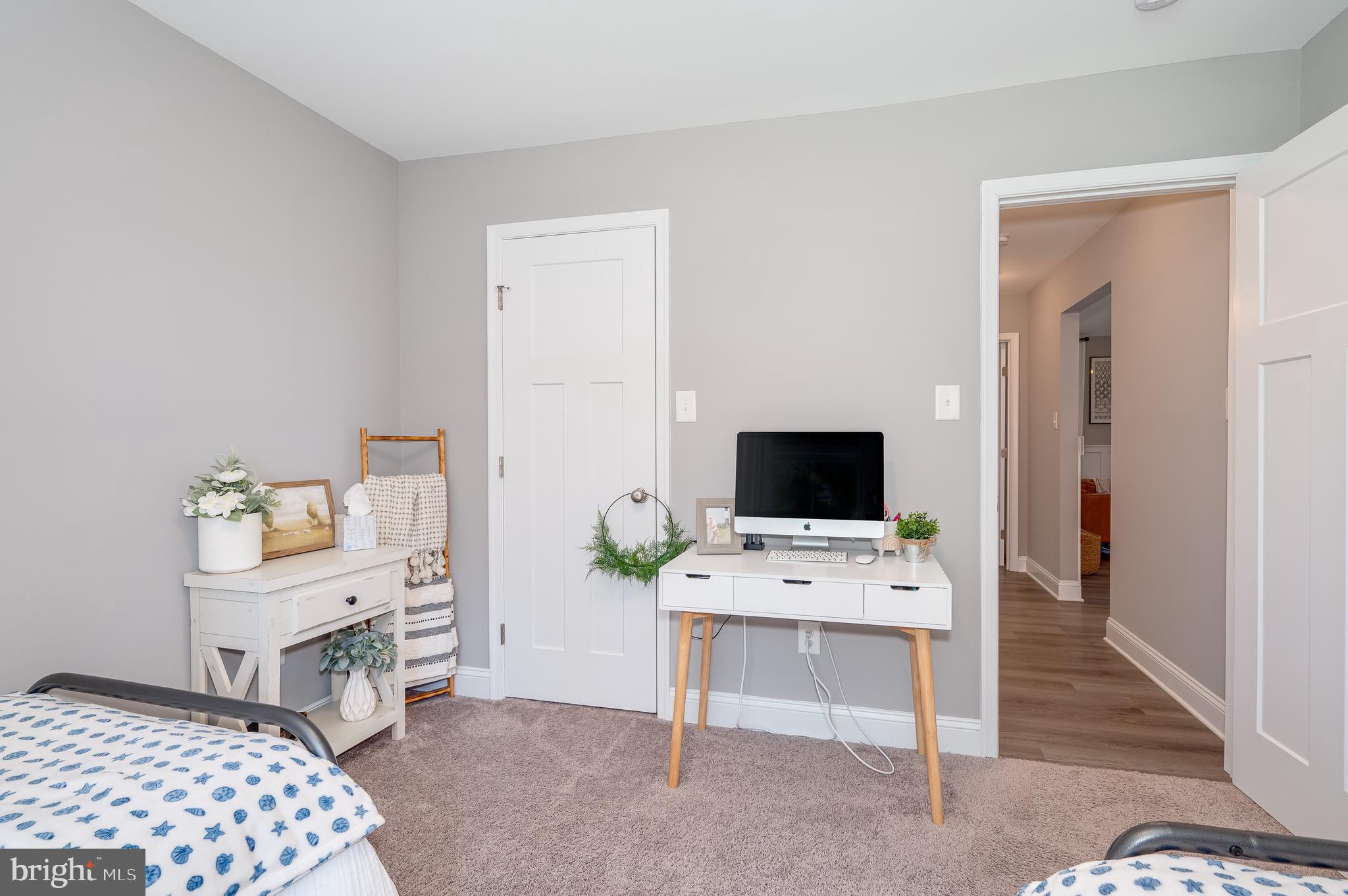 CLAYMONT CHASE - Residential