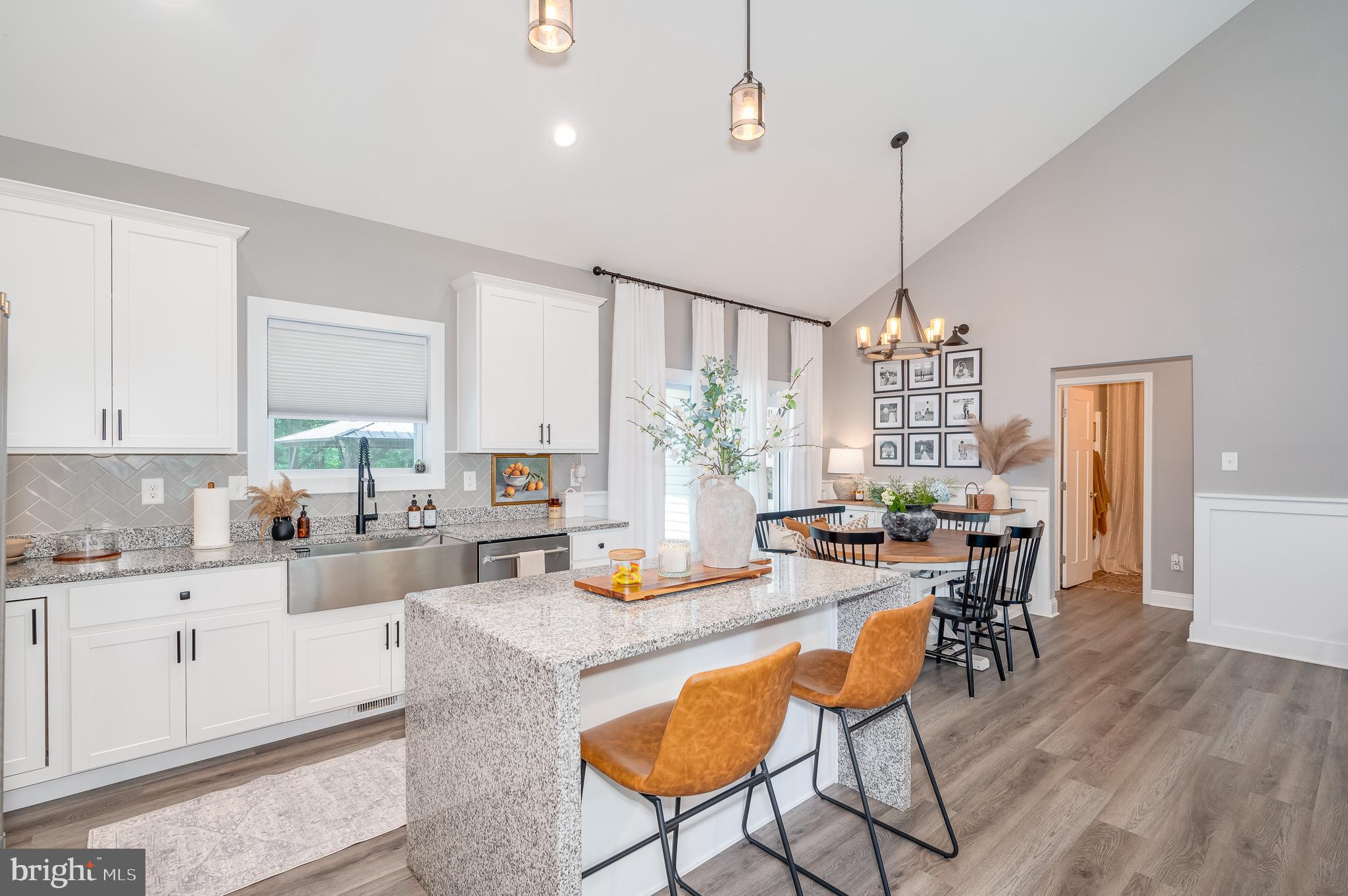 CLAYMONT CHASE - Residential