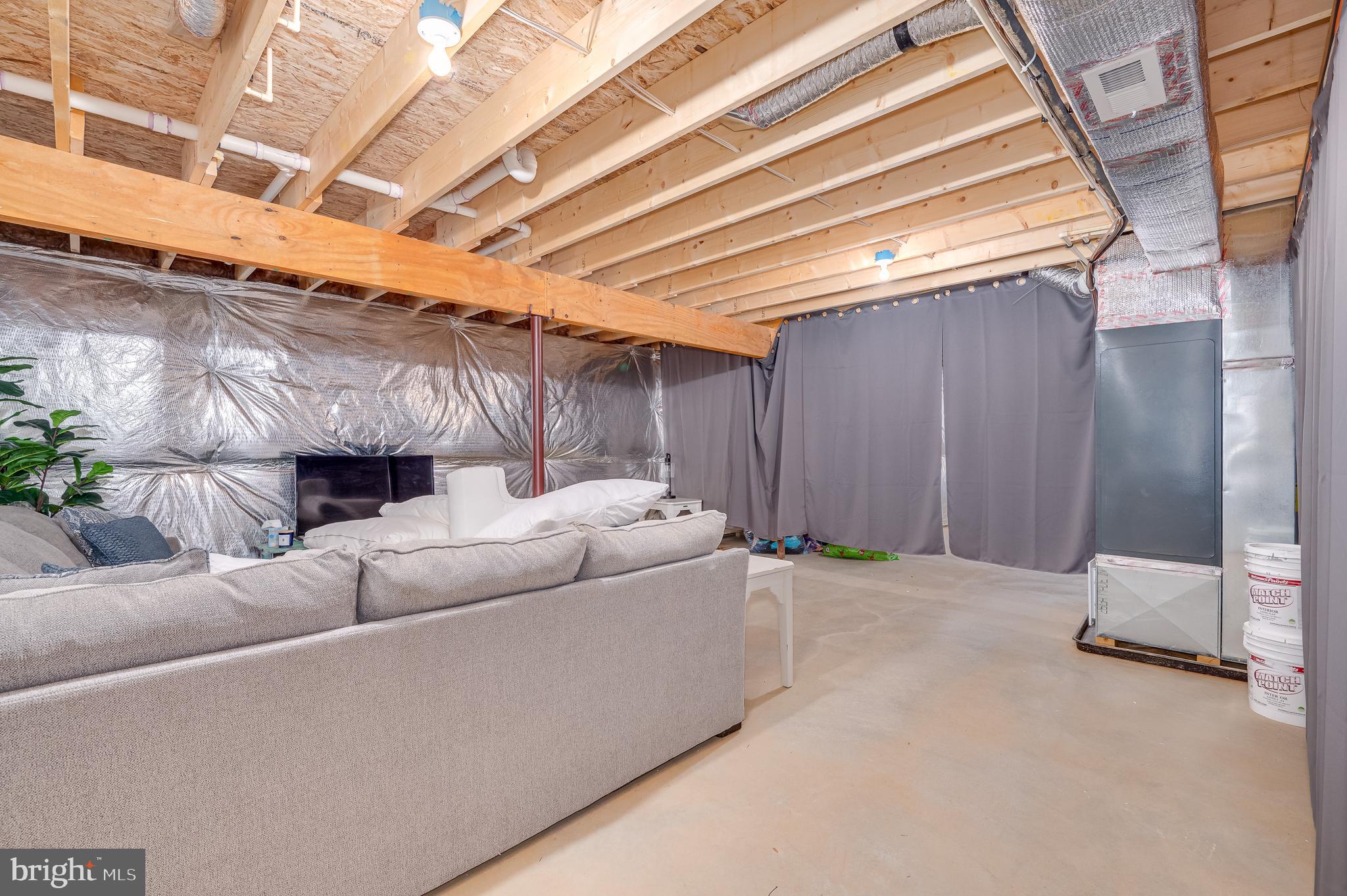 CLAYMONT CHASE - Residential