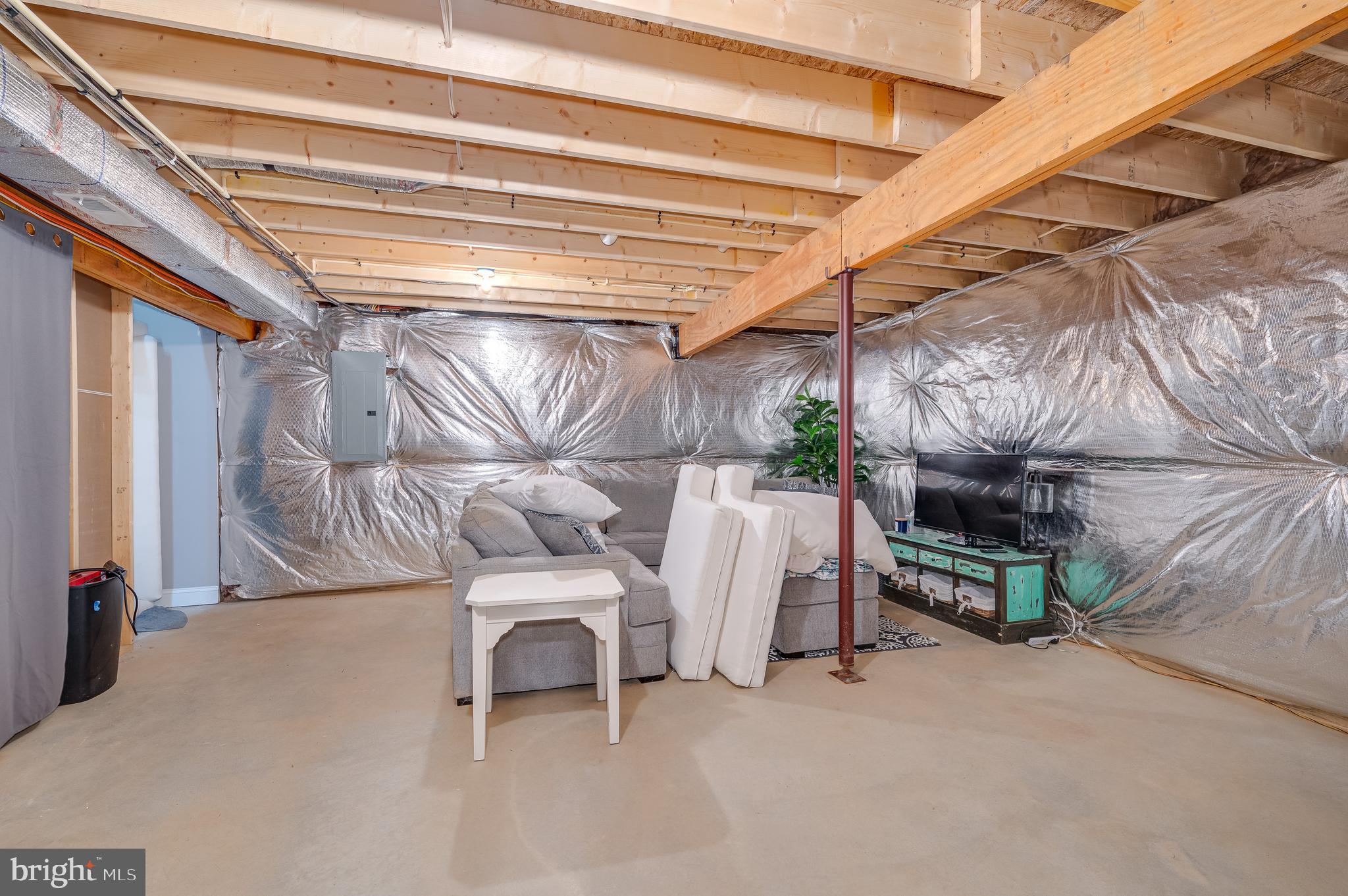 CLAYMONT CHASE - Residential