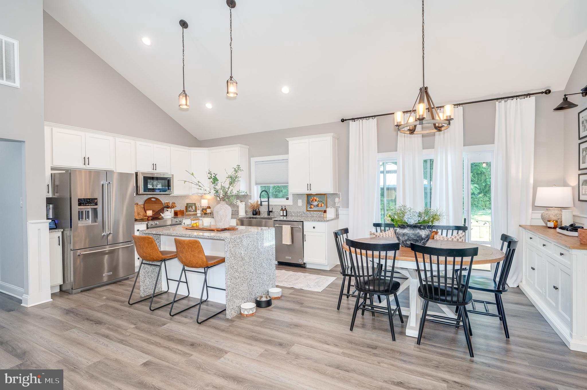 CLAYMONT CHASE - Residential