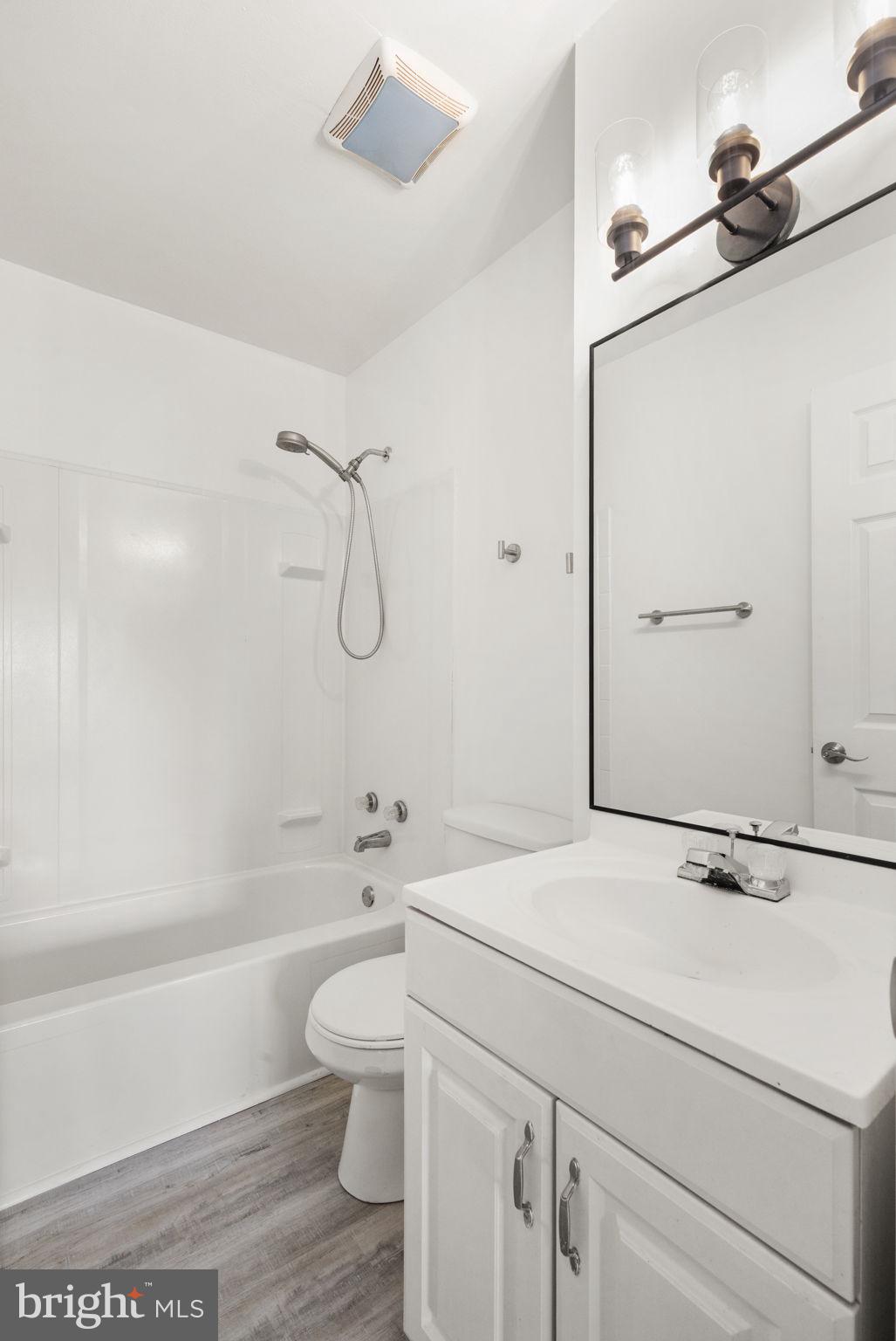 WATER GATE - Residential