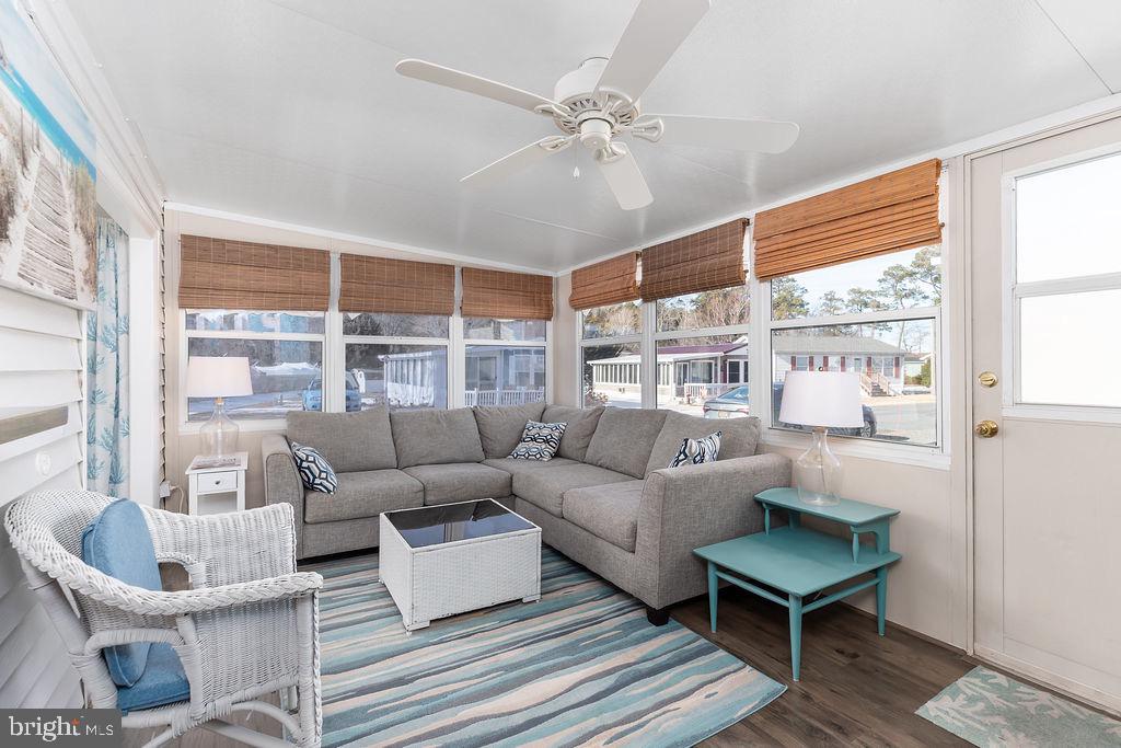 WHITE HORSE PARK I - Residential