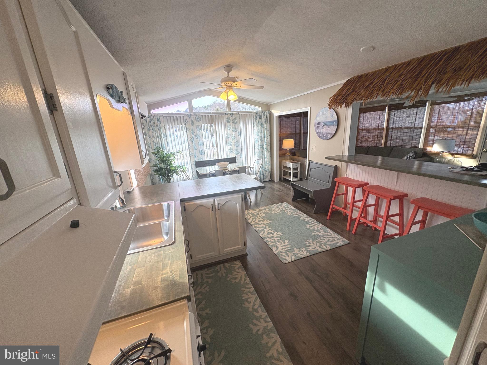 WHITE HORSE PARK I - Residential