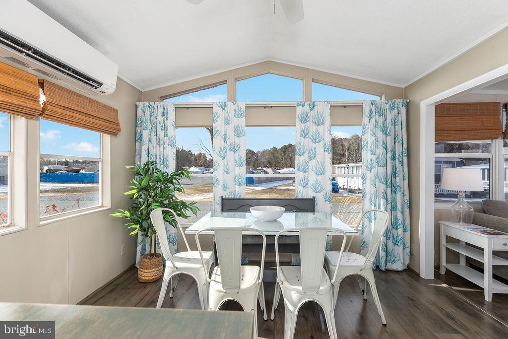 WHITE HORSE PARK I - Residential