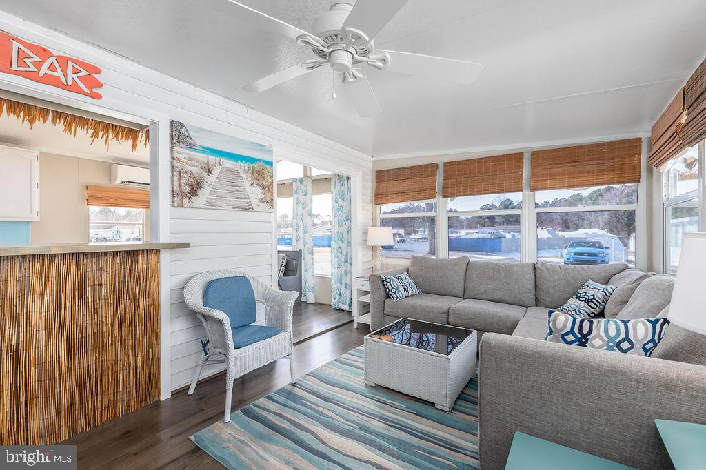 WHITE HORSE PARK I - Residential