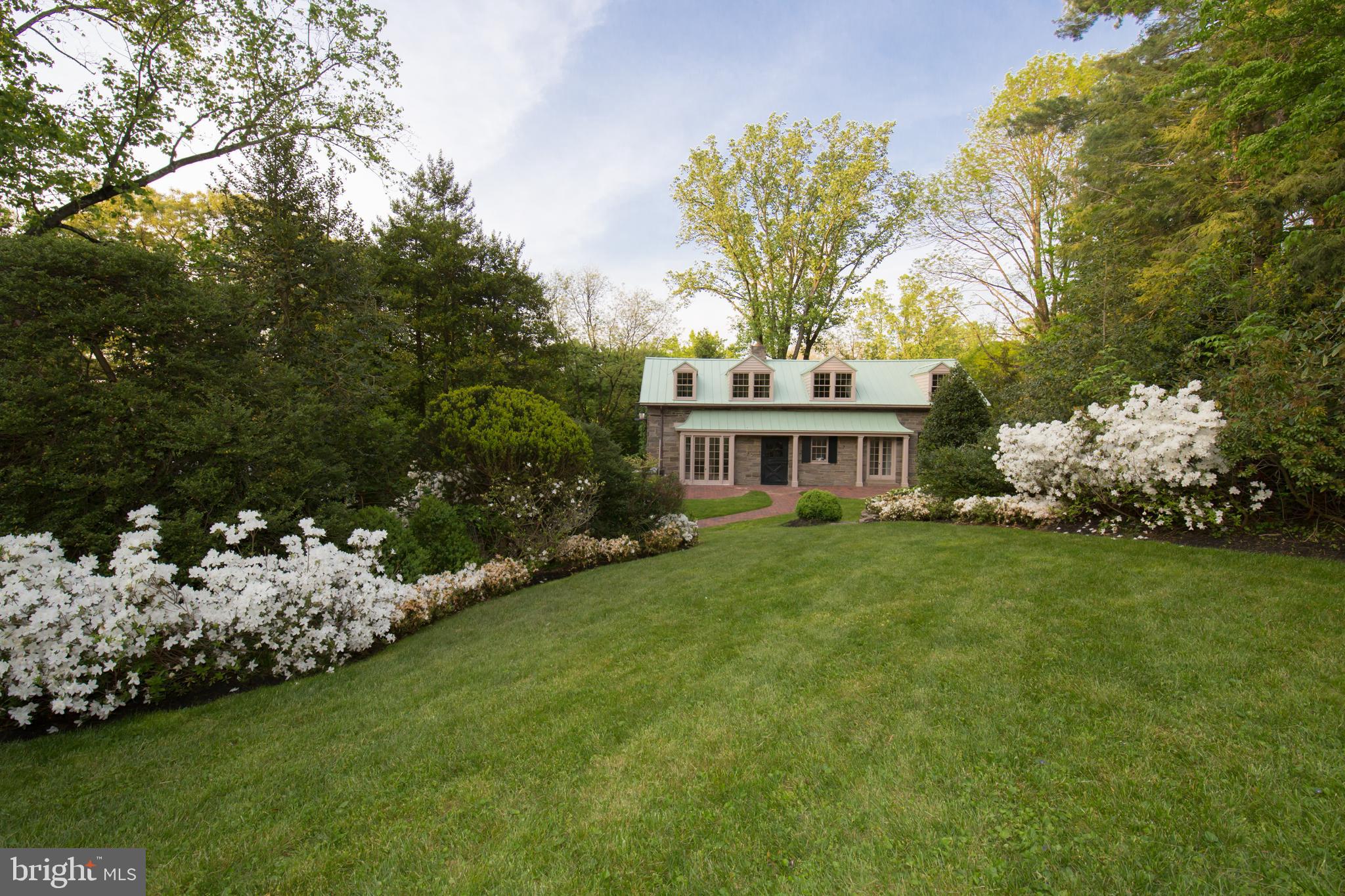 CHESTNUT HILL - Residential