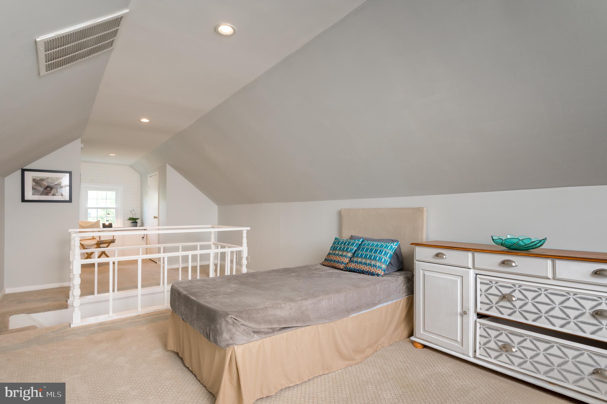 LAWTON MANOR - Residential