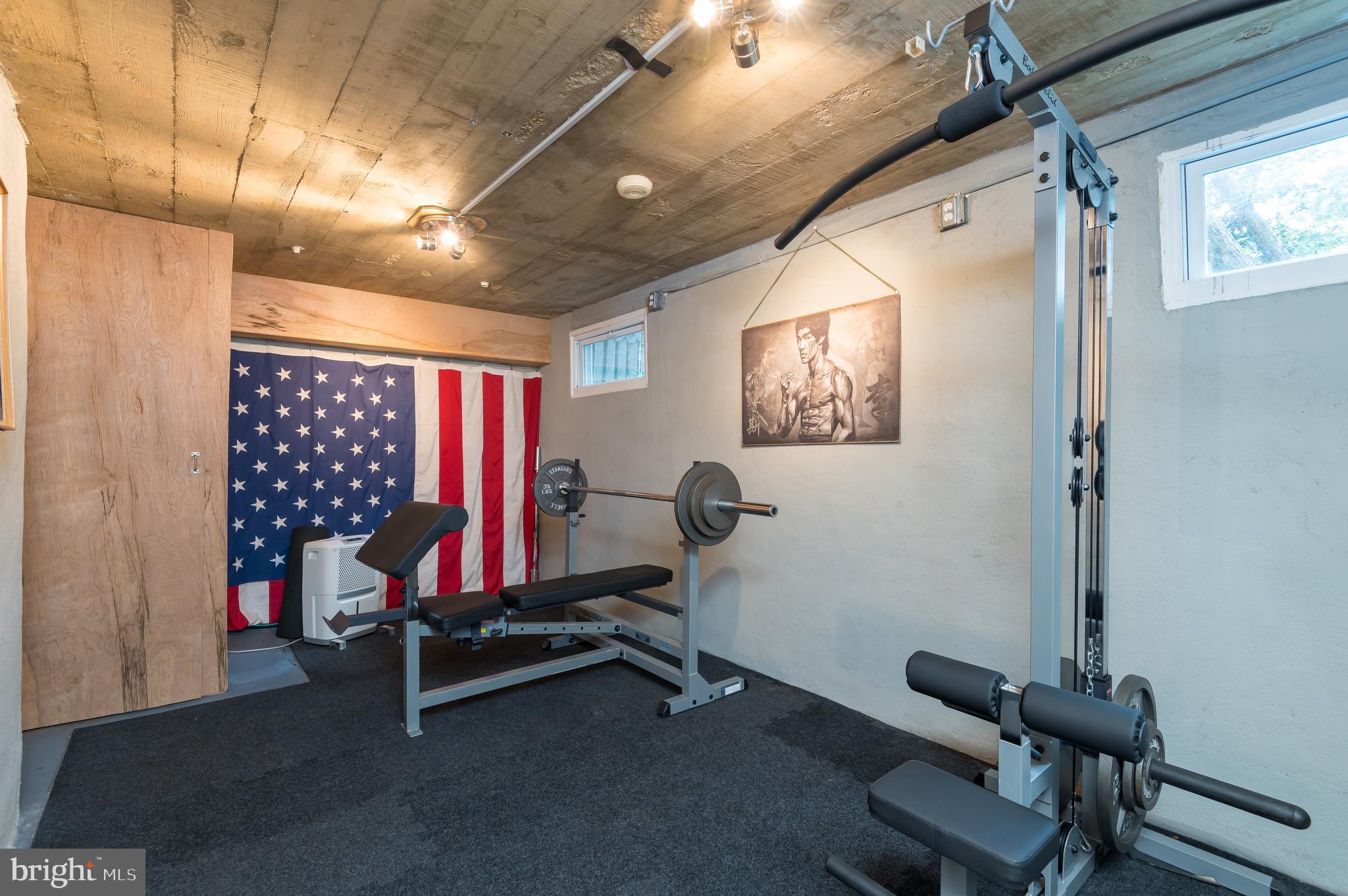 LAWTON MANOR - Residential