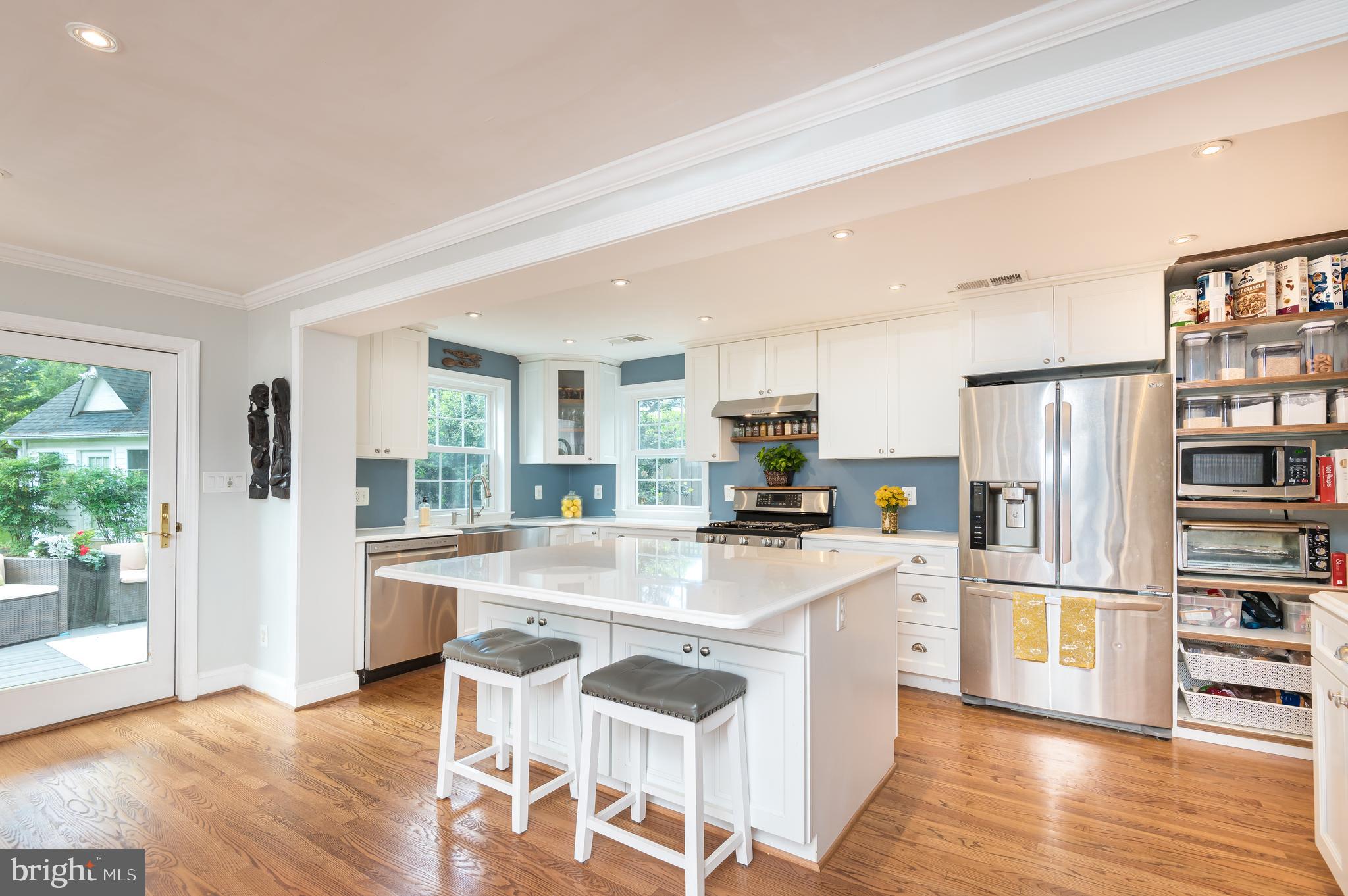 LAWTON MANOR - Residential