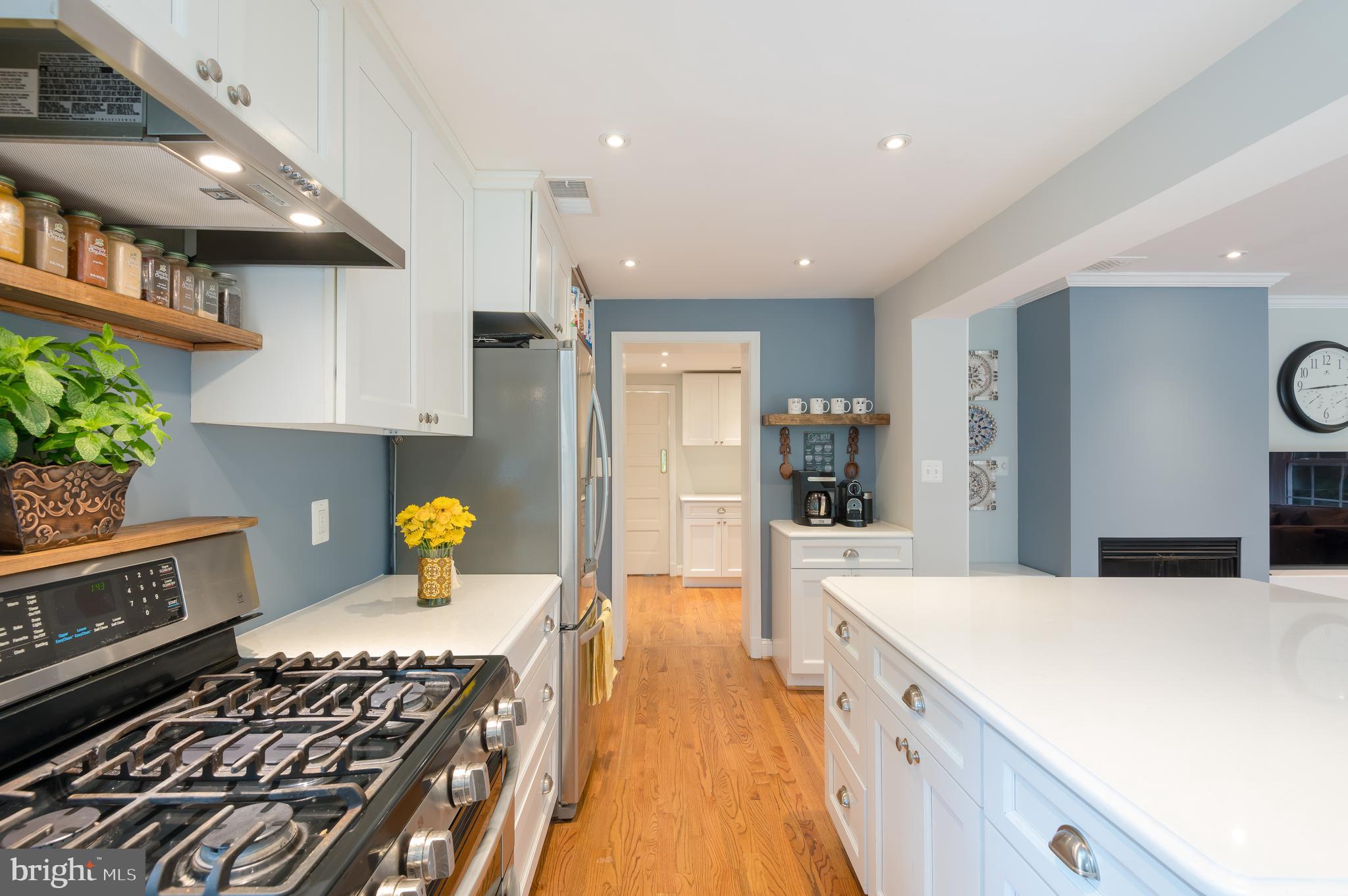 LAWTON MANOR - Residential