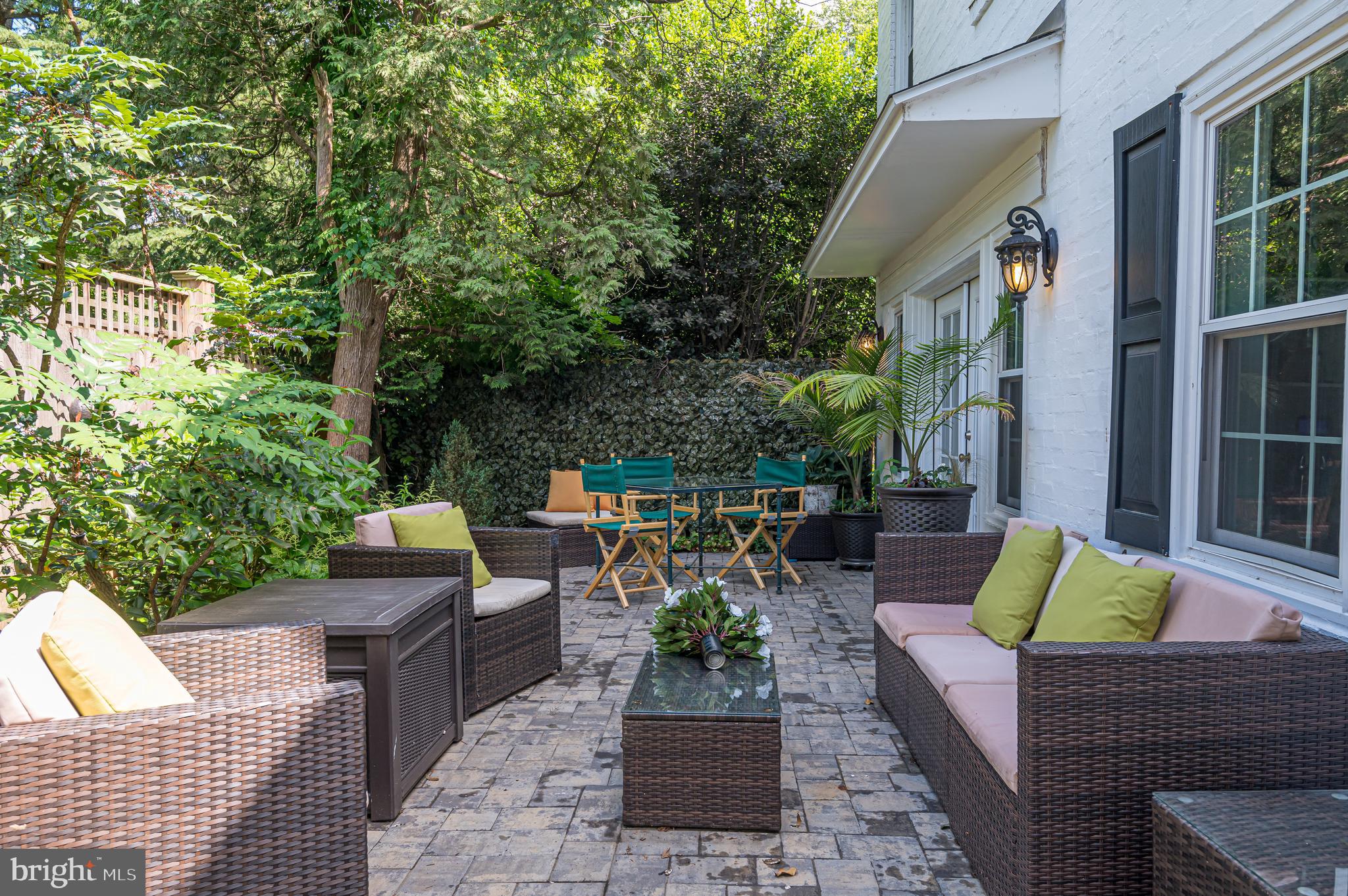 LAWTON MANOR - Residential