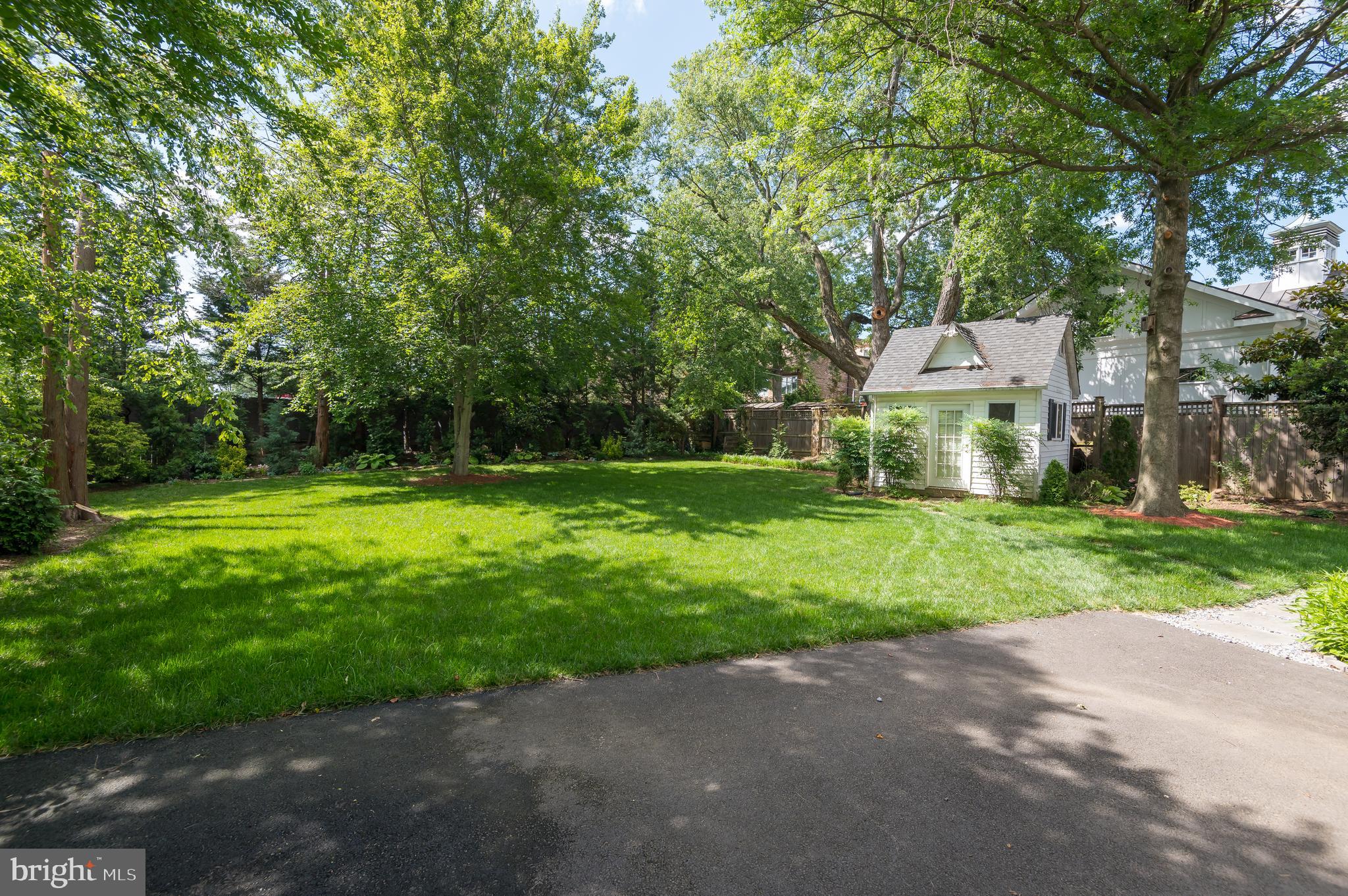 LAWTON MANOR - Residential