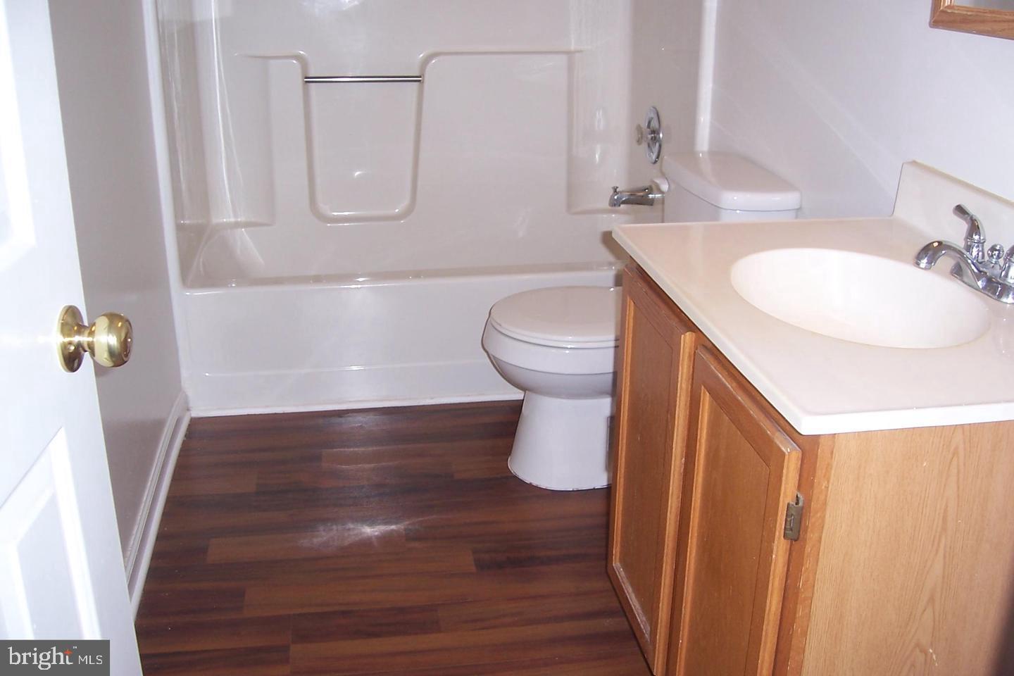 1258 LAKEVIEW DRIVE