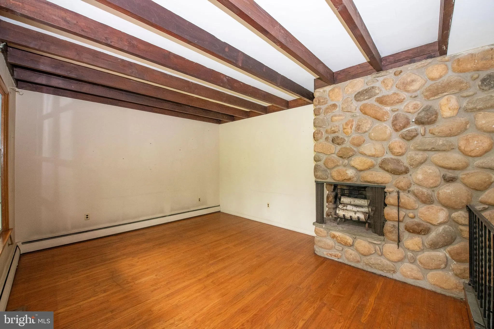 Horsham, Pennsylvania 19044, United States, 6 Bedrooms Bedrooms, ,4 BathroomsBathrooms,Residential,Active,130005