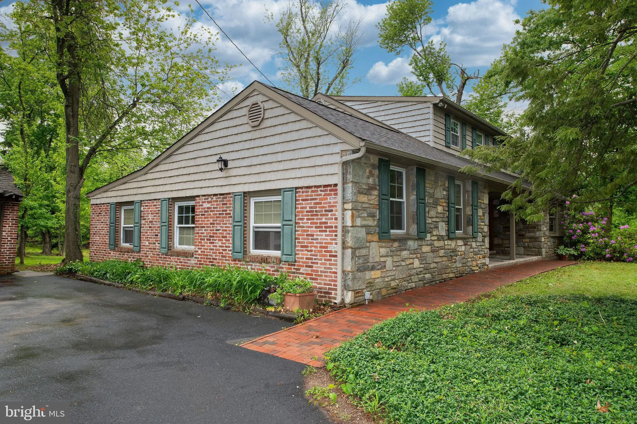 Horsham, Pennsylvania 19044, United States, 6 Bedrooms Bedrooms, ,4 BathroomsBathrooms,Residential,Active,130005